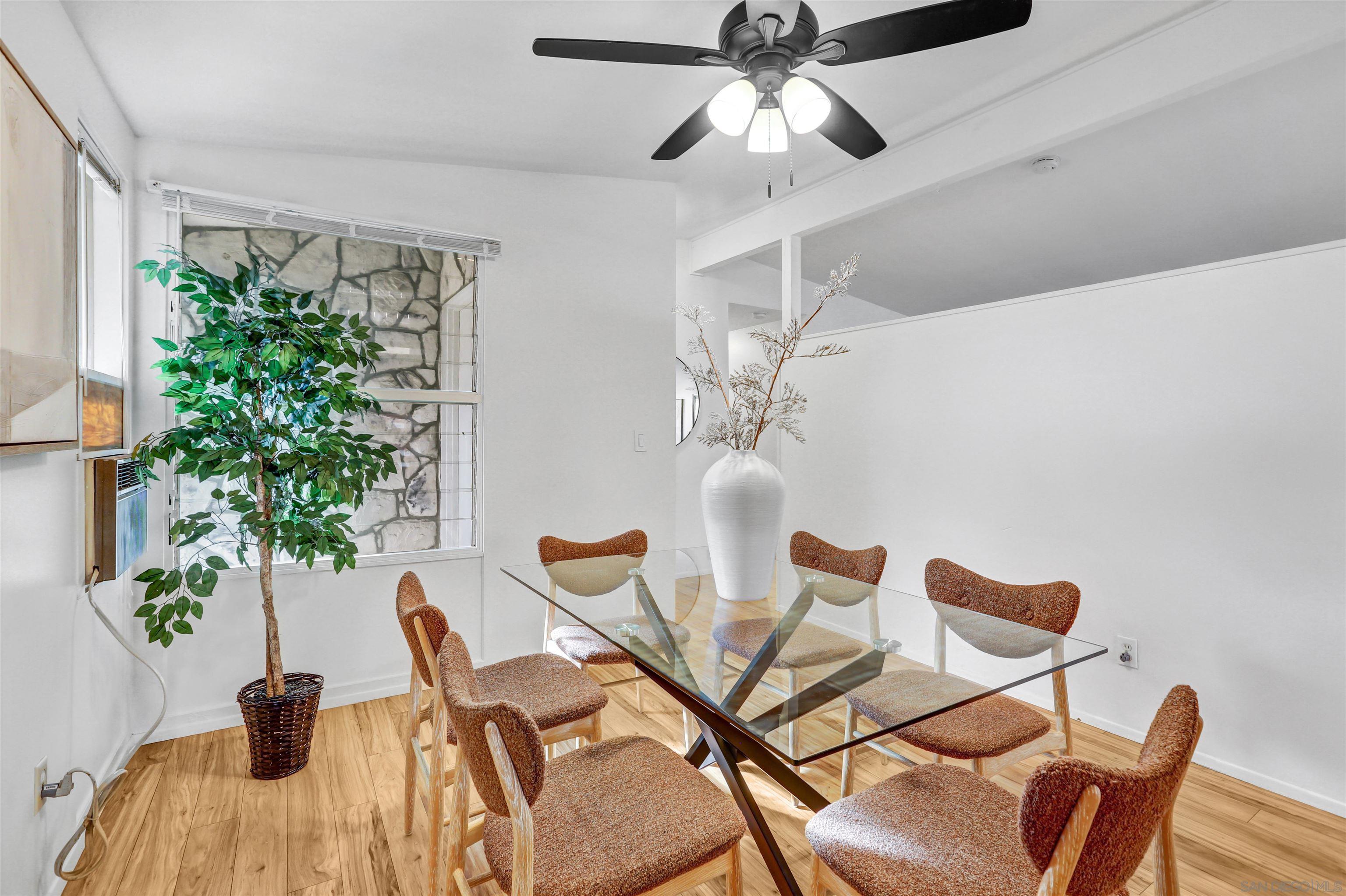 Detail Gallery Image 10 of 29 For 3228  Mobley Street, San Diego,  CA 92123 - 3 Beds | 3 Baths