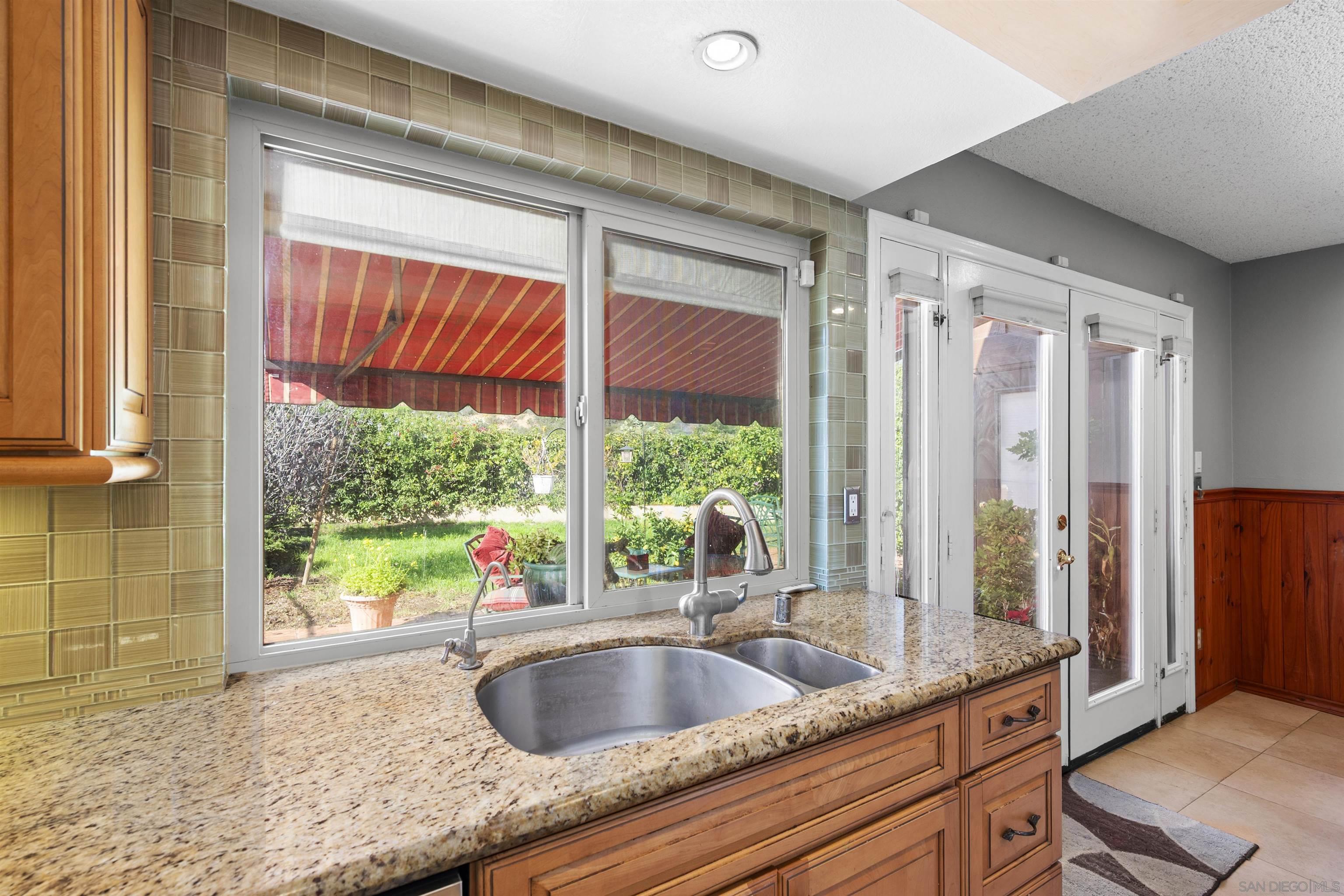 Detail Gallery Image 15 of 45 For 6690  Gullstrand St, San Diego,  CA 92122 - 4 Beds | 2 Baths