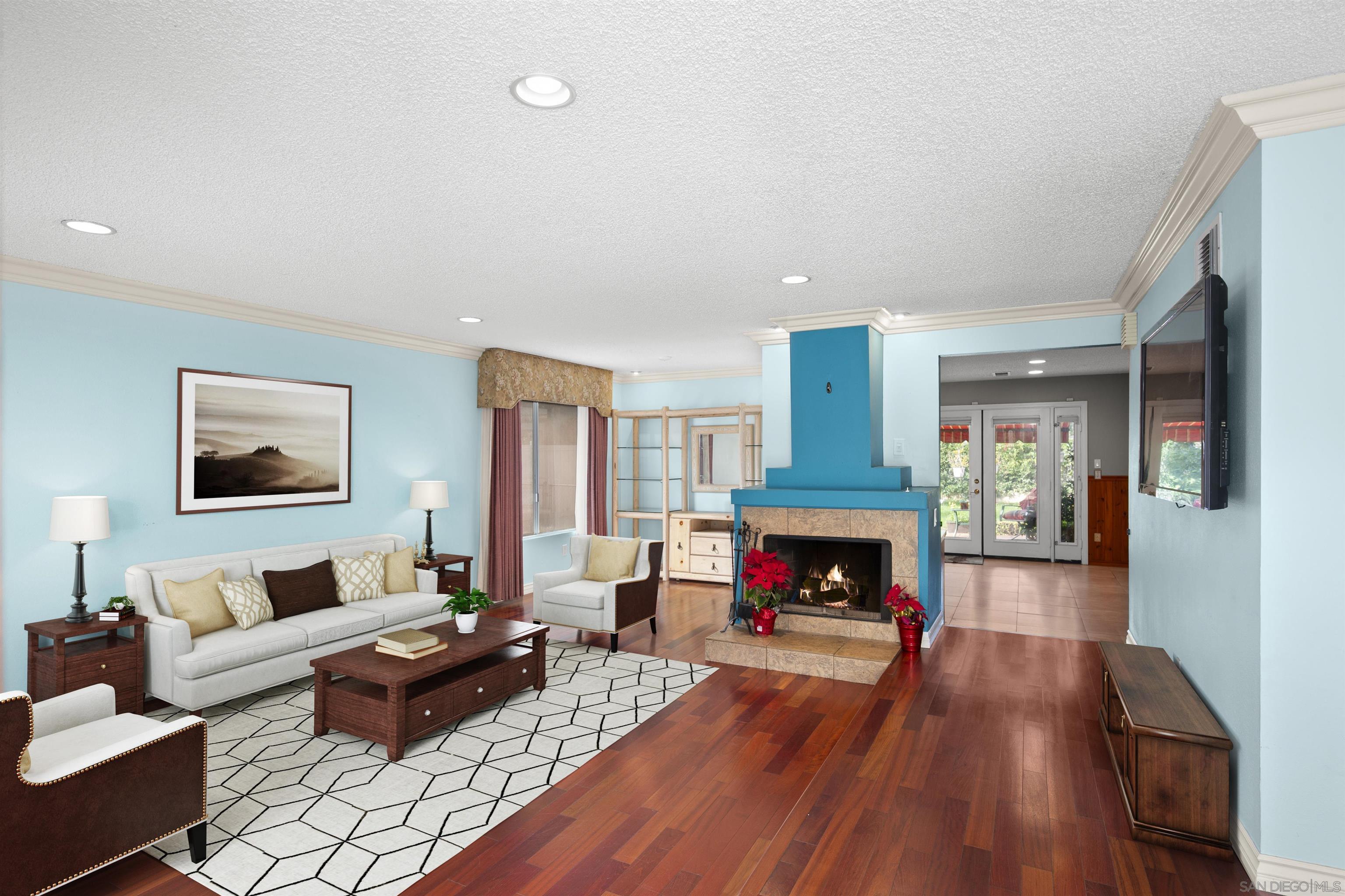 Detail Gallery Image 3 of 45 For 6690  Gullstrand St, San Diego,  CA 92122 - 4 Beds | 2 Baths