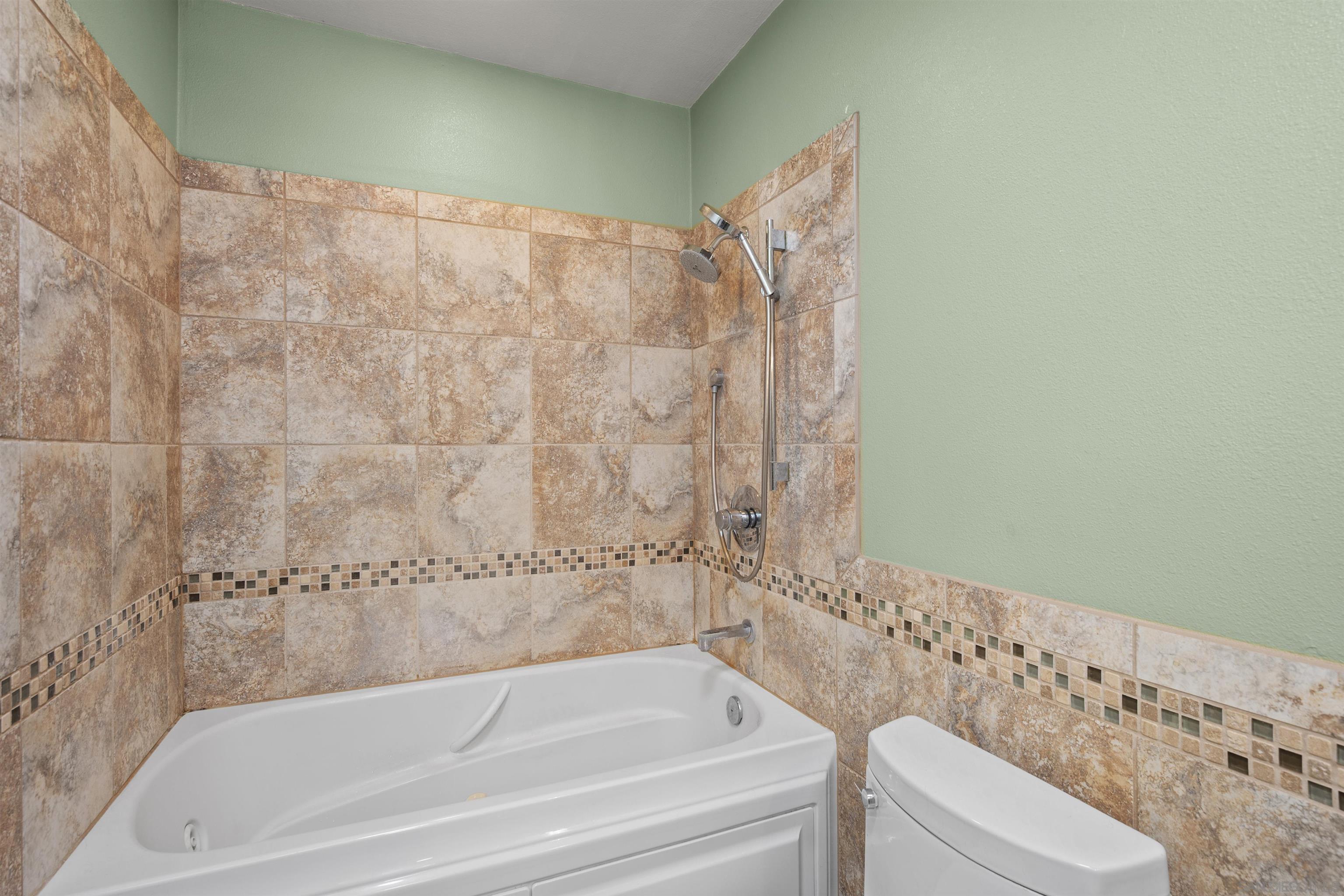 Detail Gallery Image 24 of 45 For 6690  Gullstrand St, San Diego,  CA 92122 - 4 Beds | 2 Baths