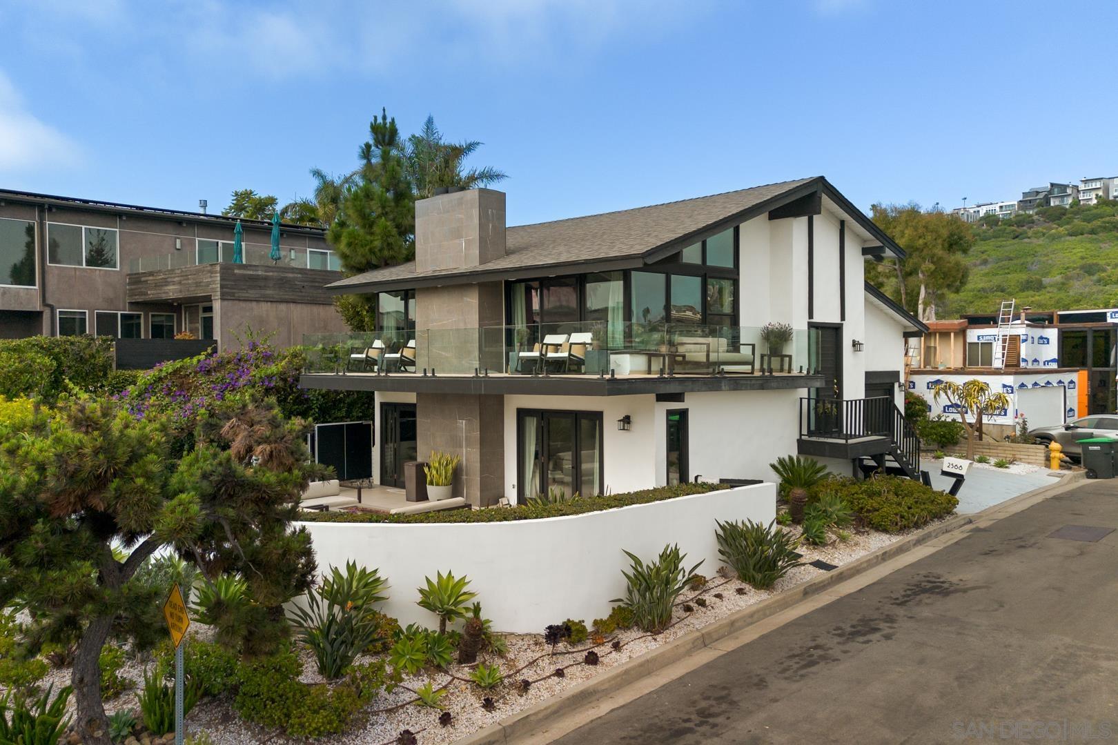 2568 Bonita WAY
