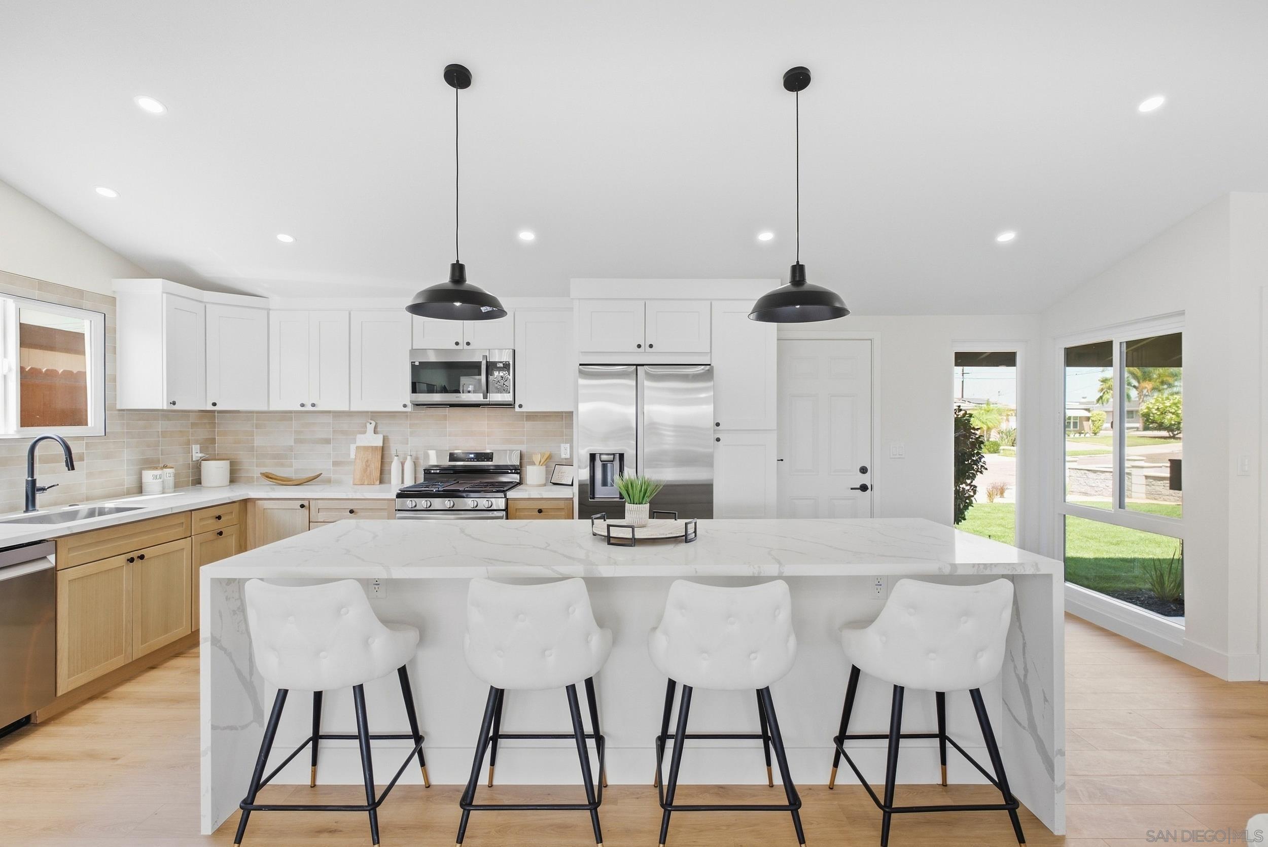 Front Image Thumbnail for SD260025349