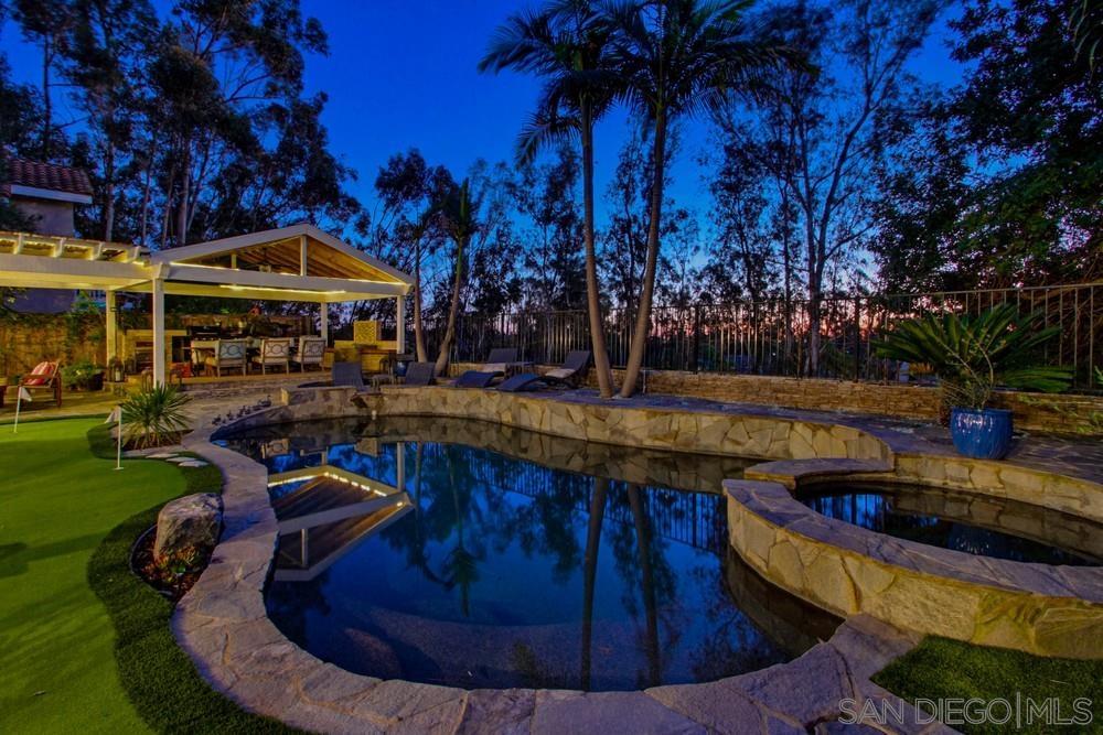 Detail Gallery Image 2 of 49 For 10616  Falcon Rim Pt, San Diego,  CA 92131 - 5 Beds | 2/1 Baths