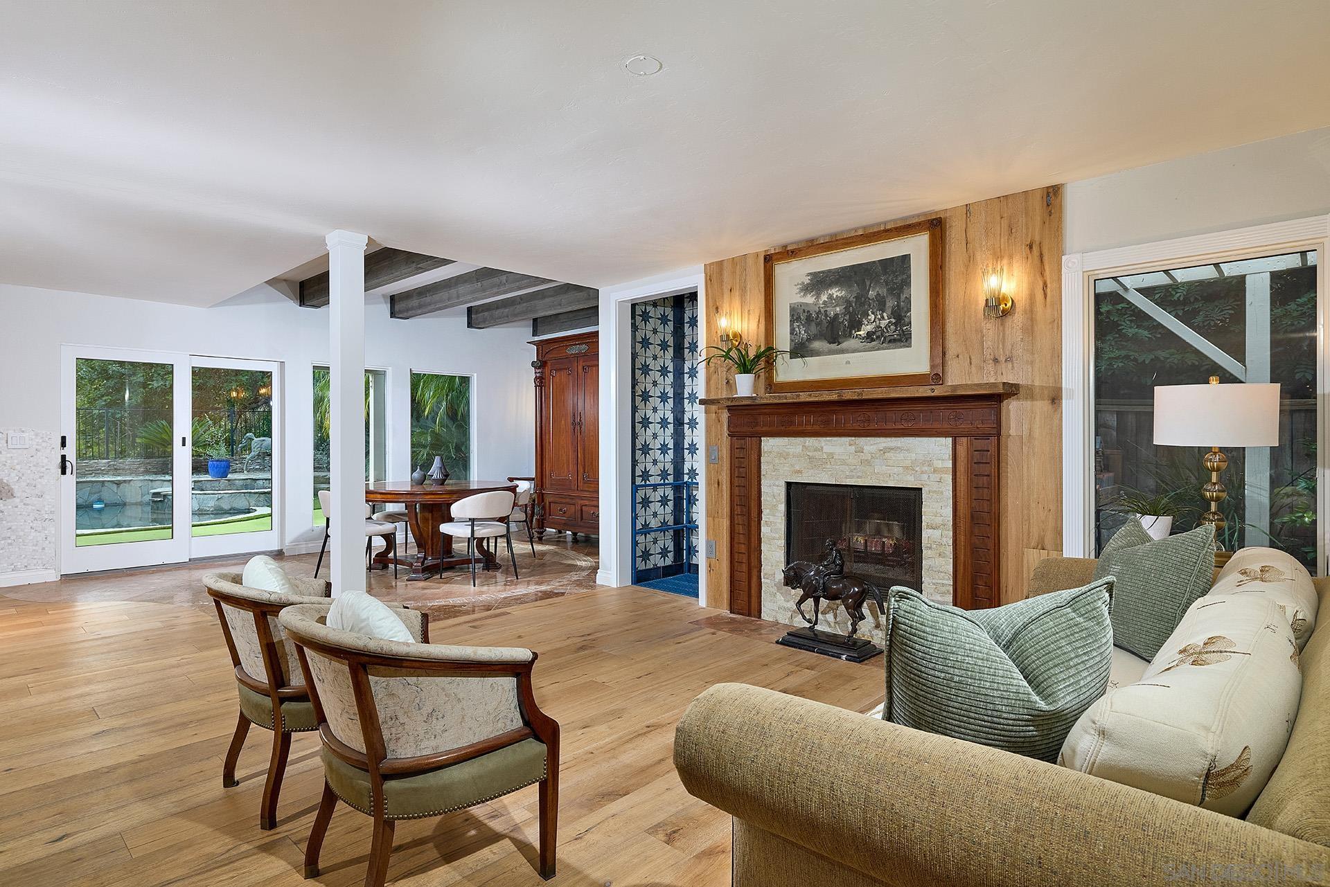 Detail Gallery Image 13 of 49 For 10616  Falcon Rim Pt, San Diego,  CA 92131 - 5 Beds | 2/1 Baths