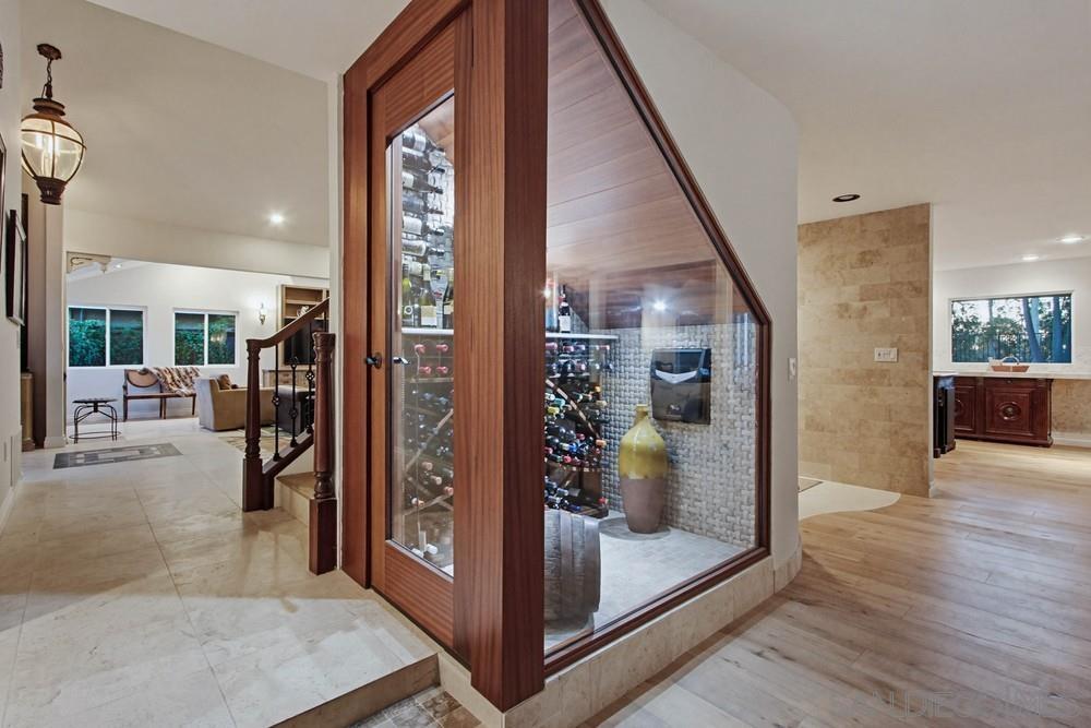 Detail Gallery Image 16 of 49 For 10616  Falcon Rim Pt, San Diego,  CA 92131 - 5 Beds | 2/1 Baths