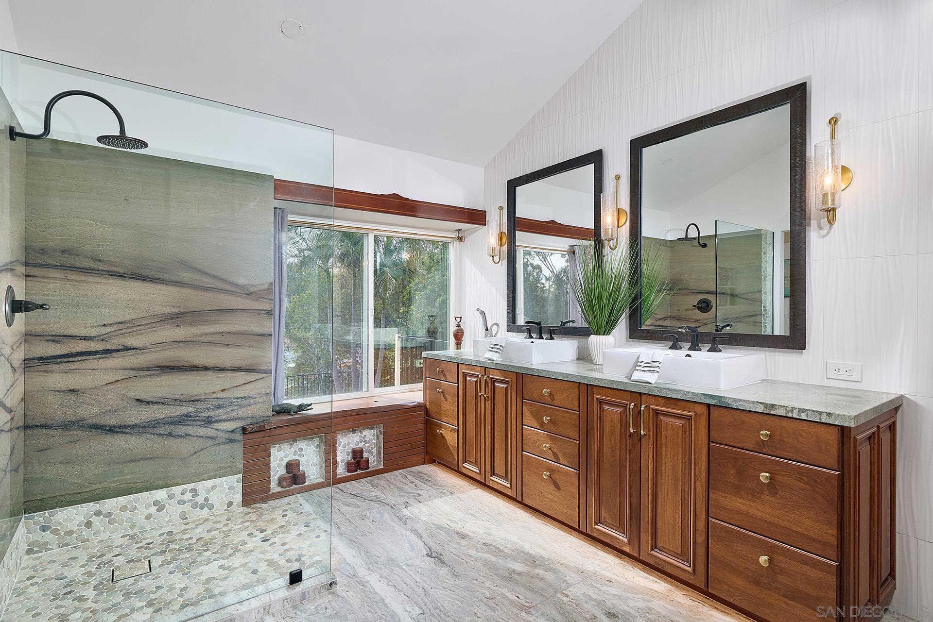 Detail Gallery Image 29 of 49 For 10616  Falcon Rim Pt, San Diego,  CA 92131 - 5 Beds | 2/1 Baths