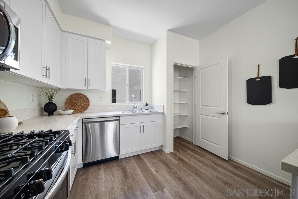 Detail Gallery Image 13 of 53 For 8182  Golden Ave, Lemon Grove,  CA 91945 - 3 Beds | 3 Baths