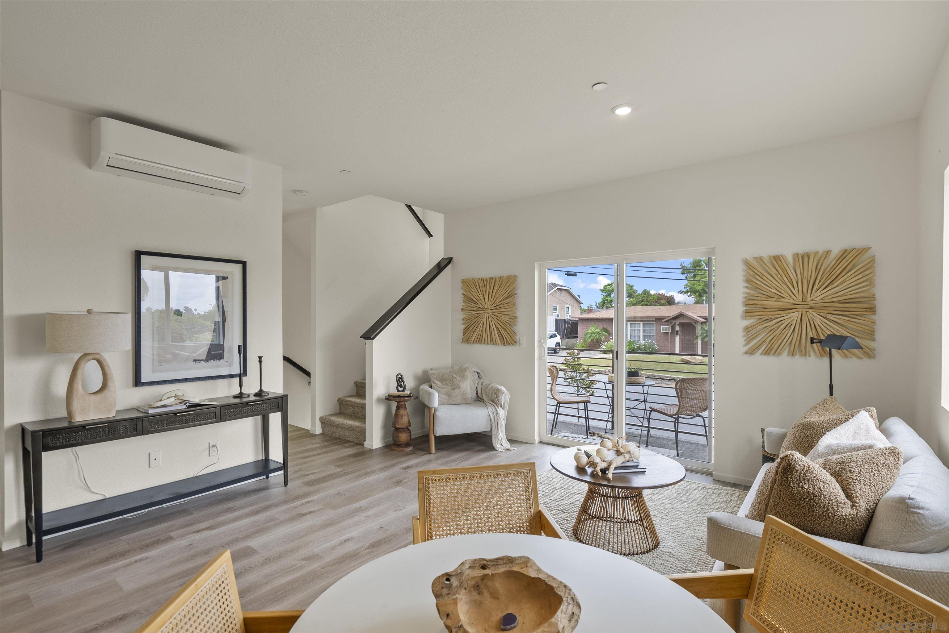 Front Image Thumbnail for SD2600438