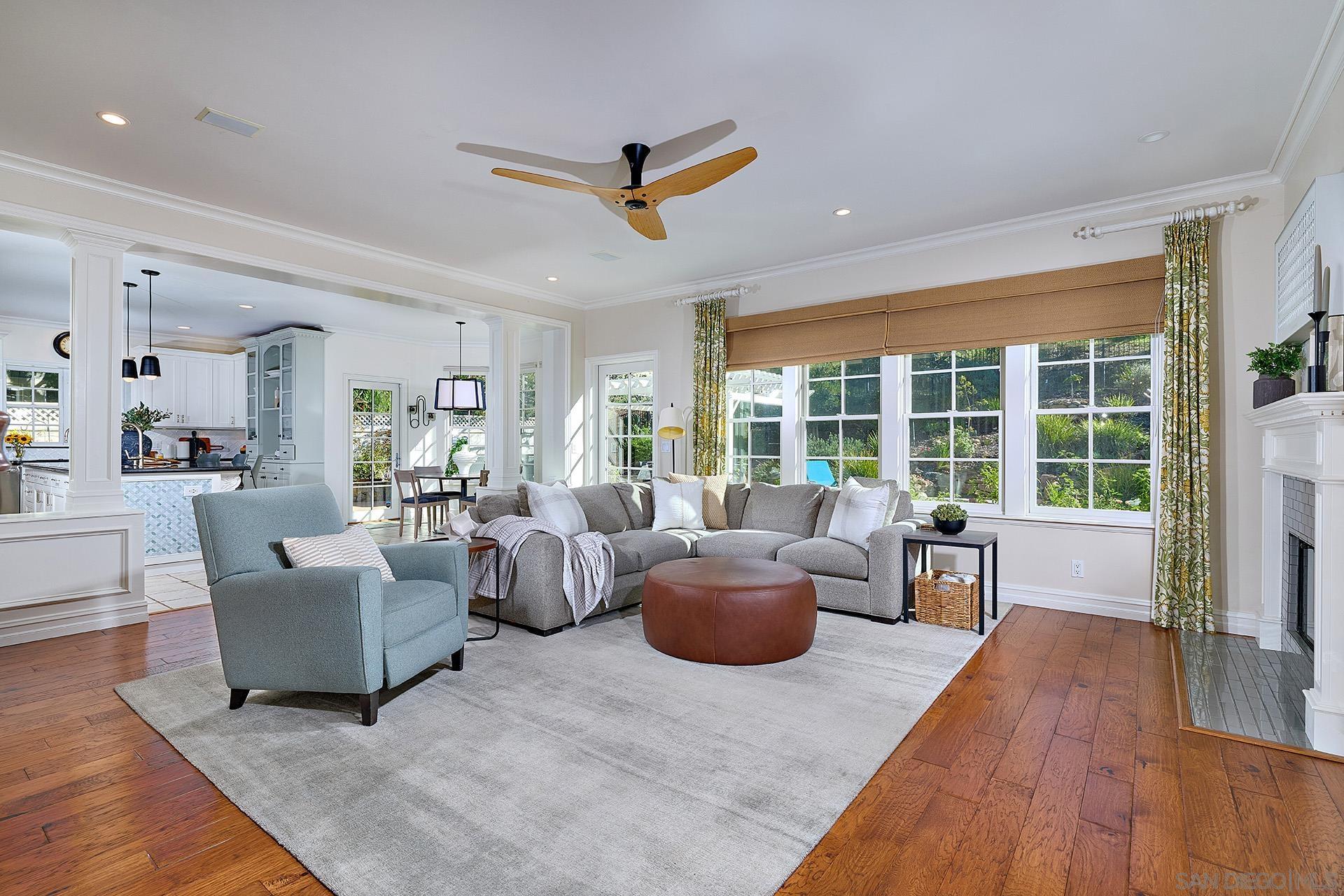 Detail Gallery Image 15 of 52 For 10154  Pinecastle St, San Diego,  CA 92131 - 4 Beds | 3/1 Baths