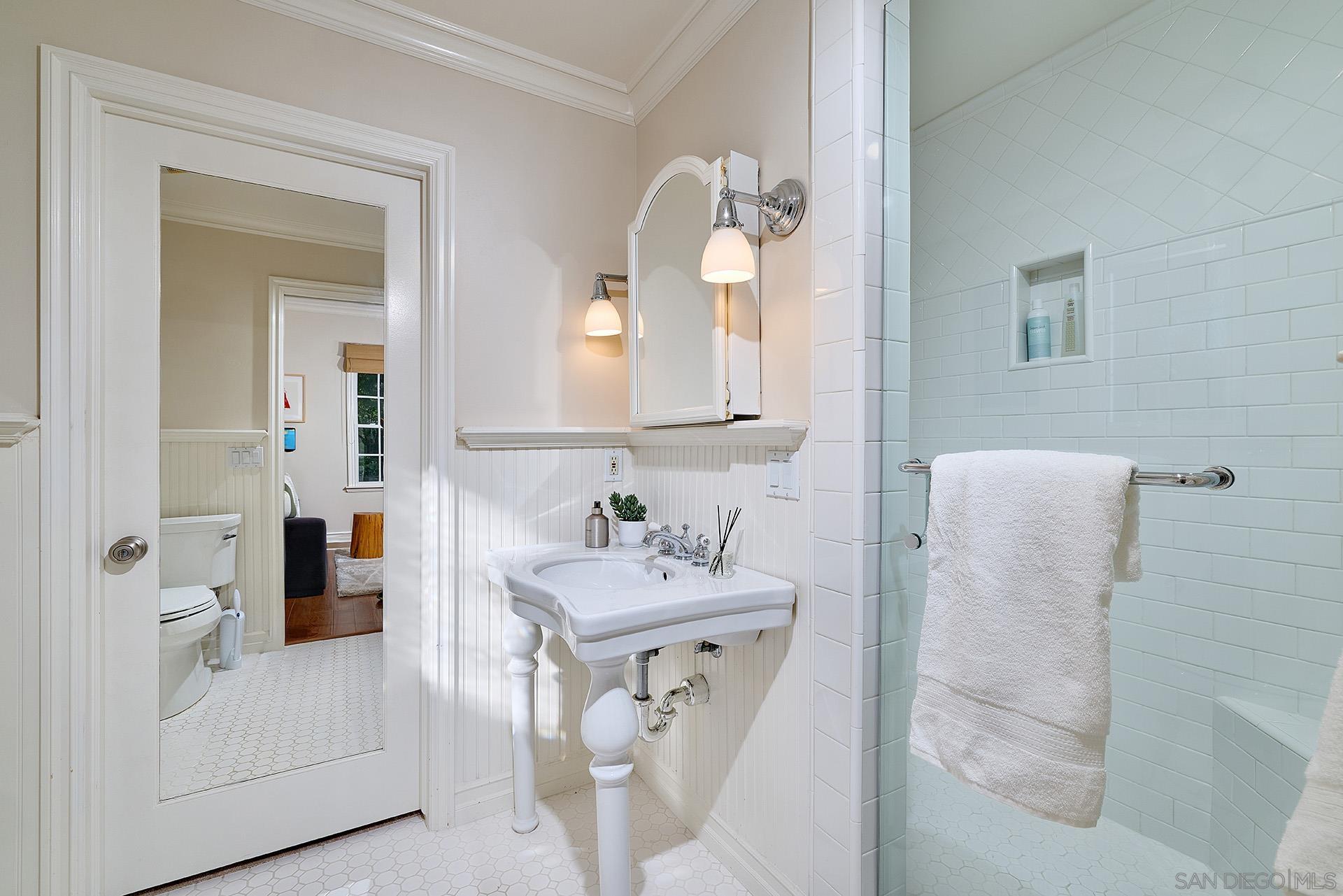 Detail Gallery Image 21 of 52 For 10154  Pinecastle St, San Diego,  CA 92131 - 4 Beds | 3/1 Baths