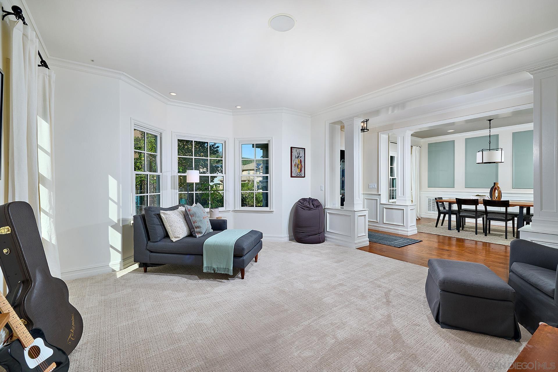 Detail Gallery Image 5 of 52 For 10154  Pinecastle St, San Diego,  CA 92131 - 4 Beds | 3/1 Baths