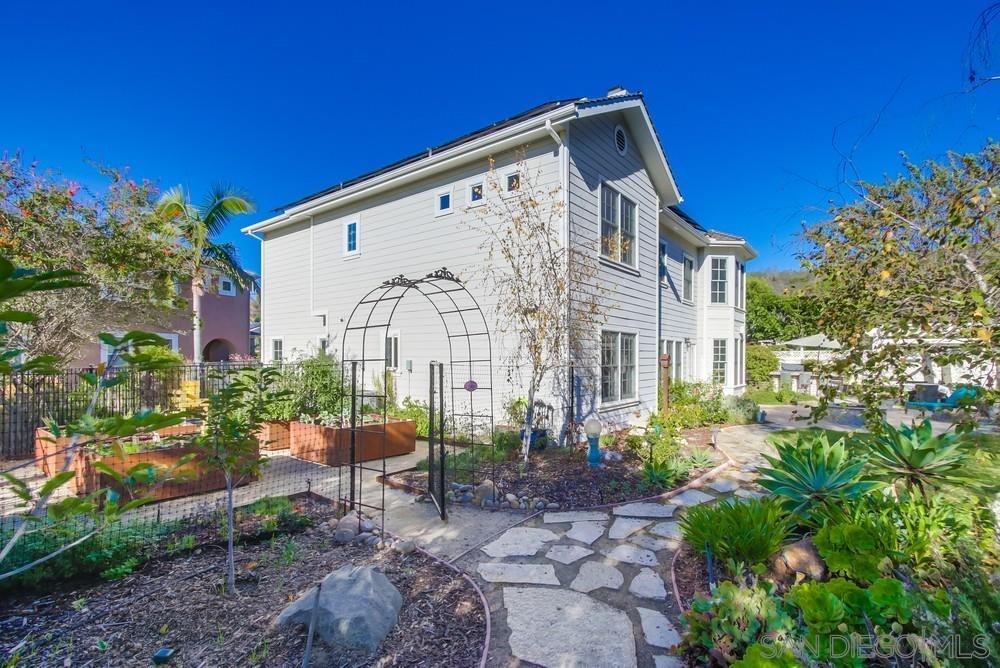 Detail Gallery Image 43 of 52 For 10154  Pinecastle St, San Diego,  CA 92131 - 4 Beds | 3/1 Baths