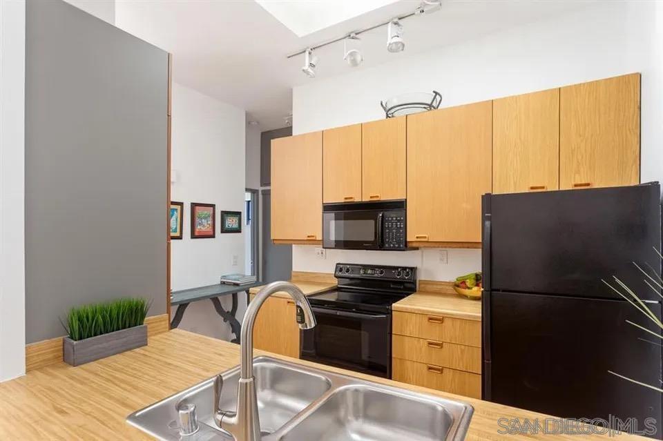 Detail Gallery Image 6 of 9 For 8328  Regents Road  3g, San Diego,  CA 92122 - 2 Beds | 2 Baths