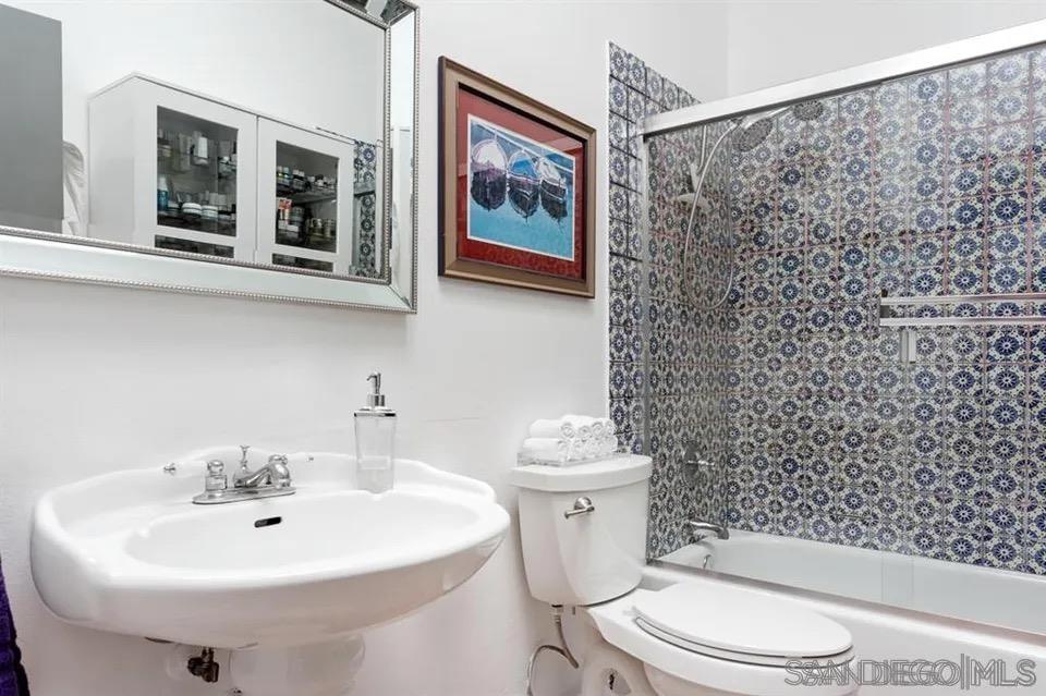 Detail Gallery Image 7 of 9 For 8328  Regents Road  3g, San Diego,  CA 92122 - 2 Beds | 2 Baths