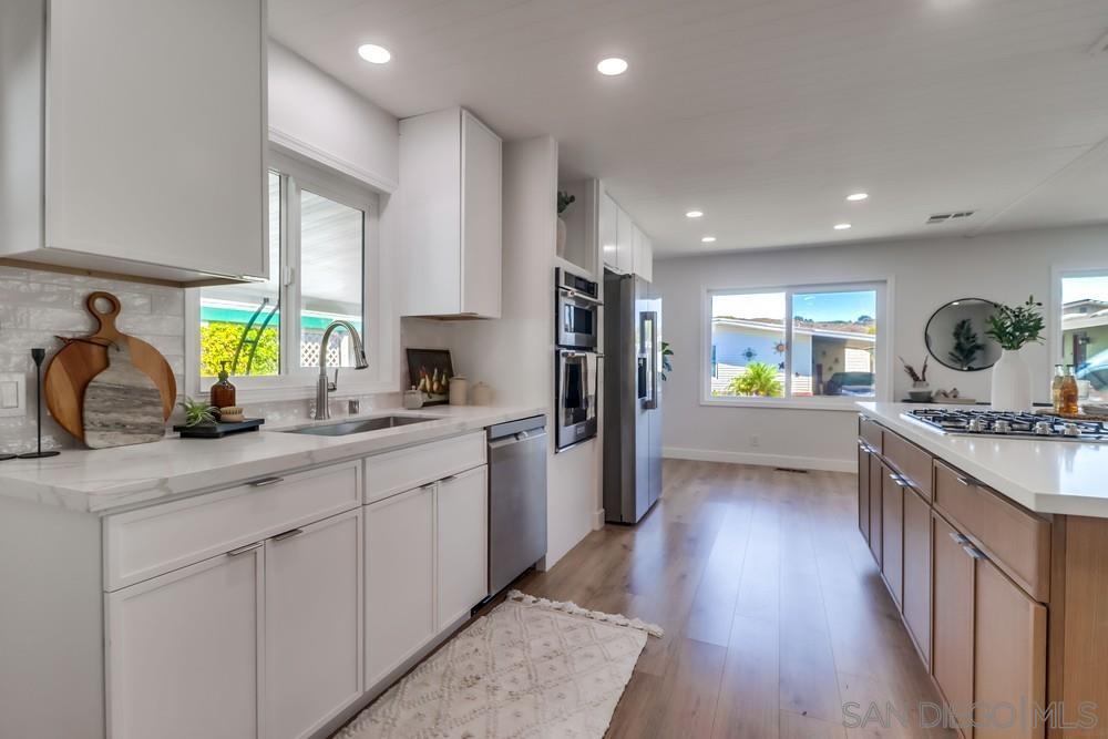 Detail Gallery Image 5 of 29 For 3438  Don Alberto, Carlsbad,  CA 92010 - 3 Beds | 2 Baths