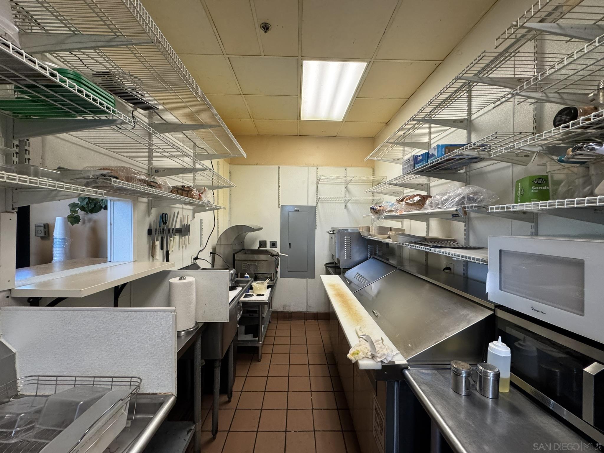 Detail Gallery Image 2 of 16 For 9350  Waxie Way #150, San Diego,  CA 92123 - – Beds | – Baths