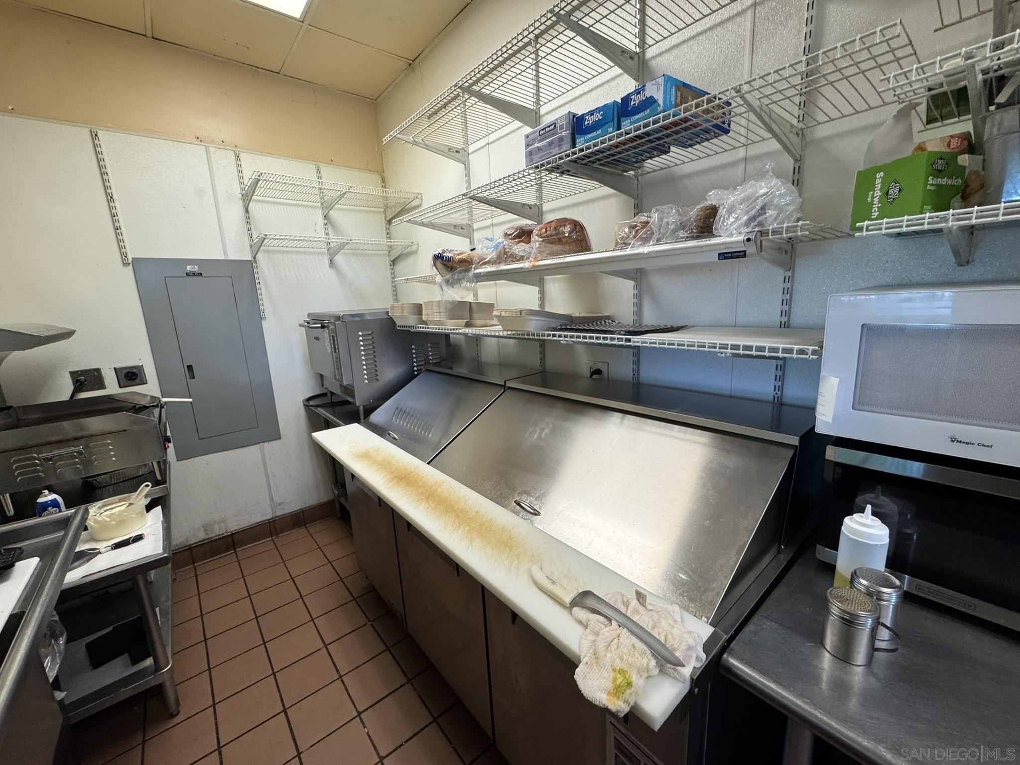 Detail Gallery Image 3 of 16 For 9350  Waxie Way #150, San Diego,  CA 92123 - – Beds | – Baths