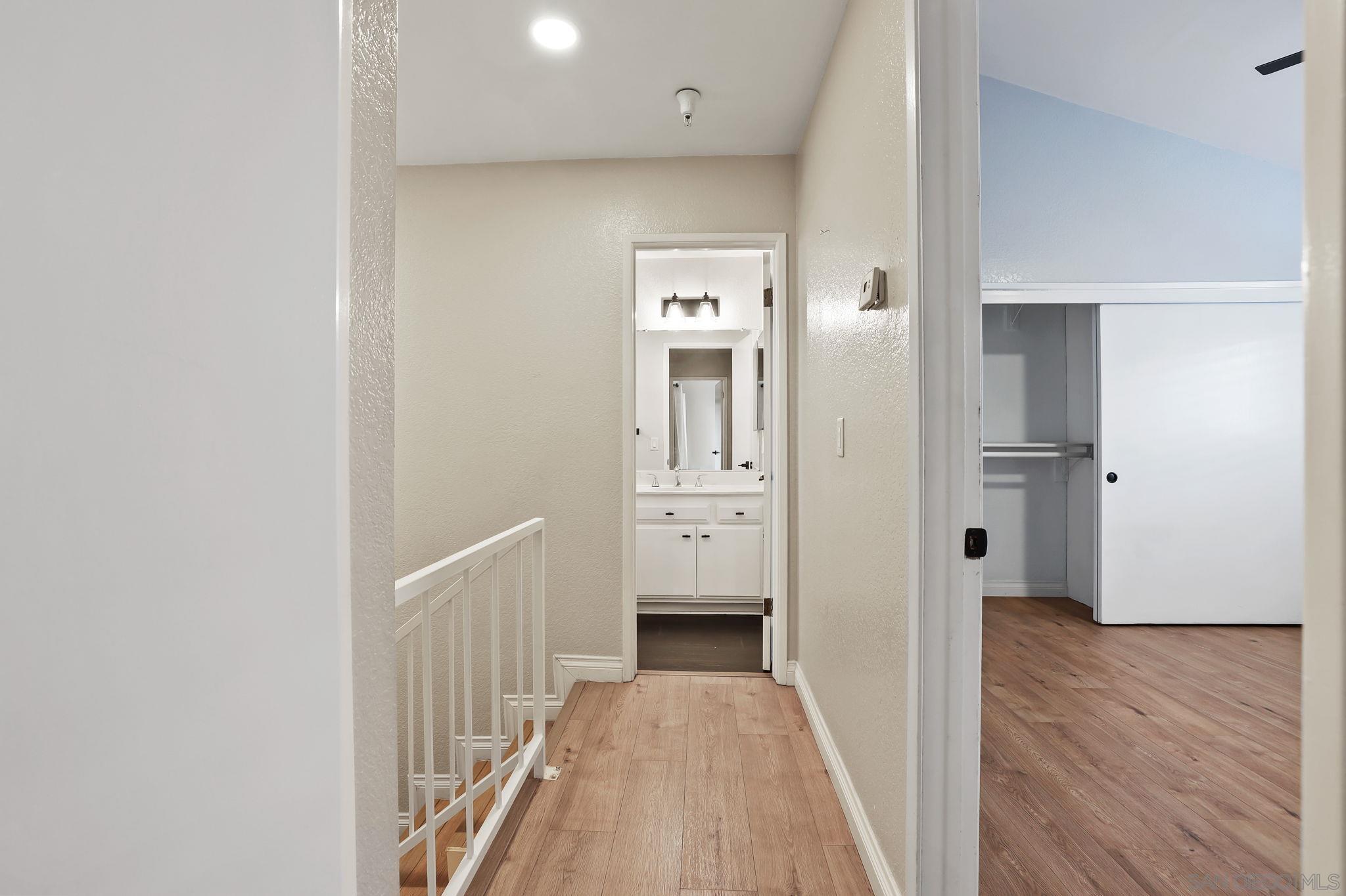 Detail Gallery Image 14 of 27 For 14927  Condon Ave  #9,  Lawndale,  CA 90260 - 3 Beds | 2/1 Baths