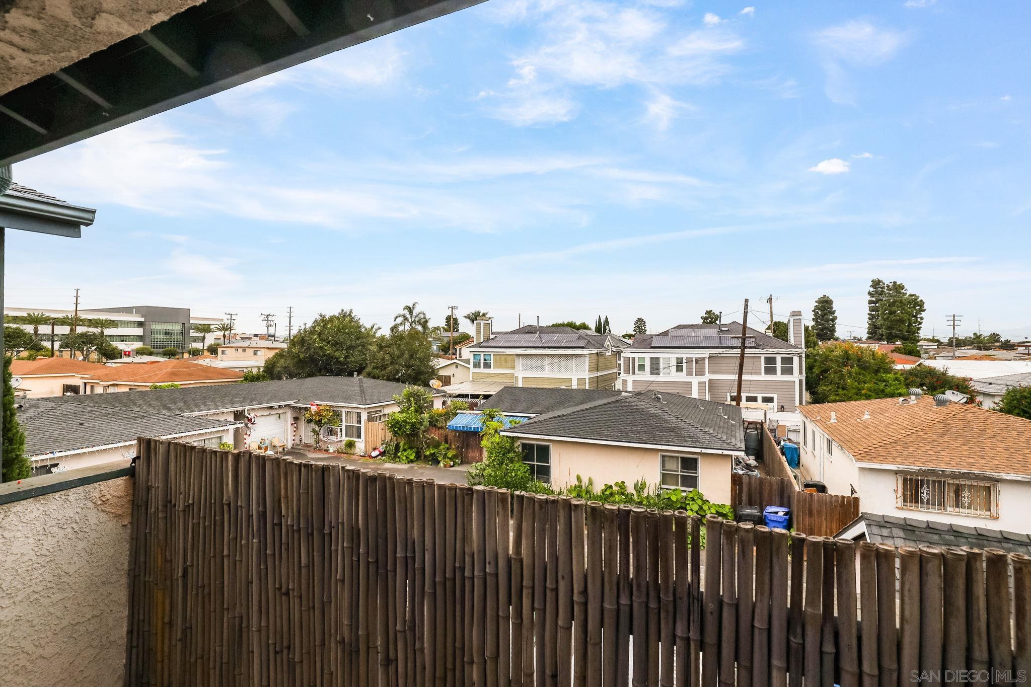Detail Gallery Image 19 of 27 For 14927  Condon Ave  #9,  Lawndale,  CA 90260 - 3 Beds | 2/1 Baths