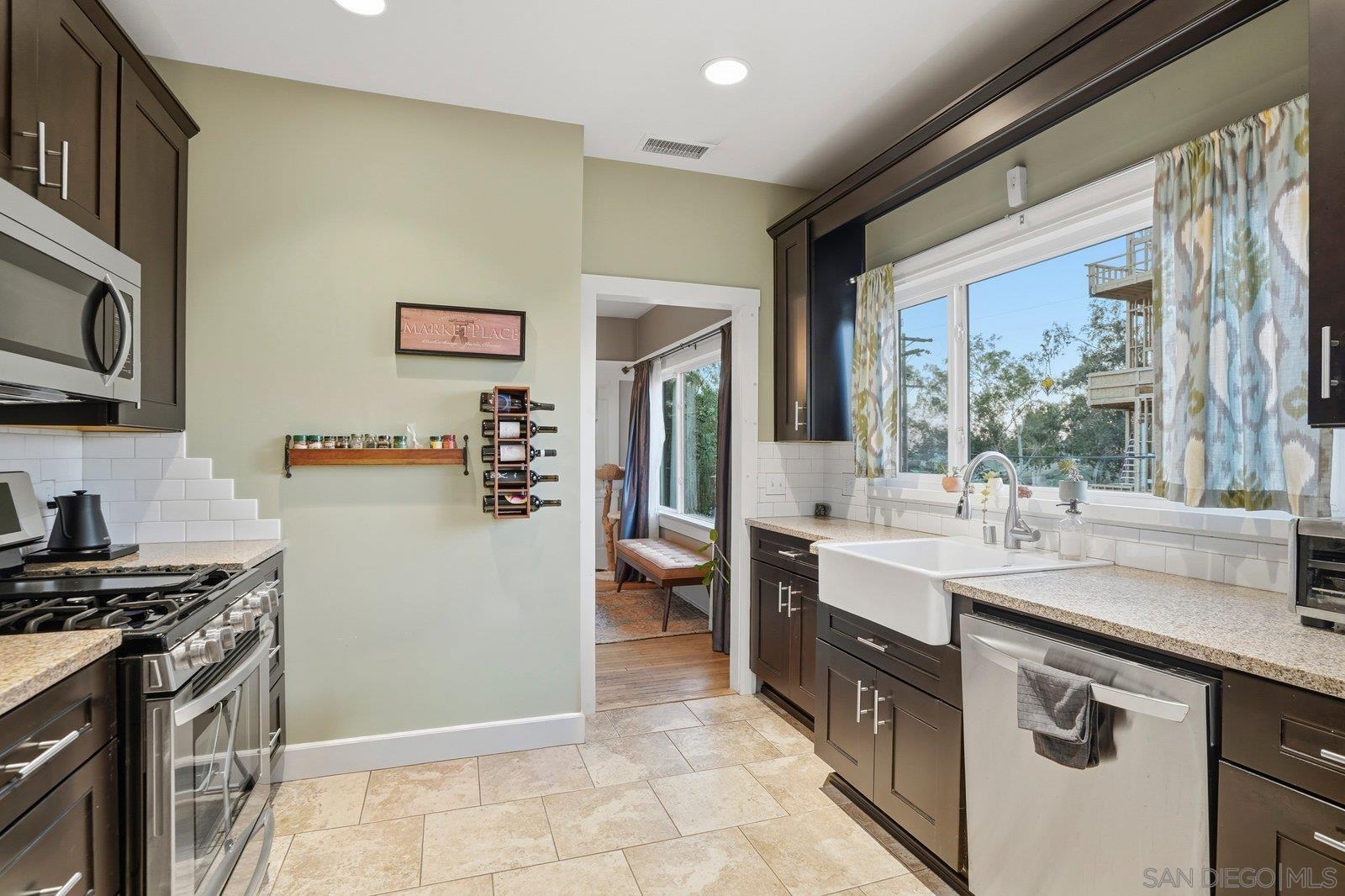 Detail Gallery Image 14 of 35 For 801  27th St, San Diego,  CA 92102 - 2 Beds | 1 Baths