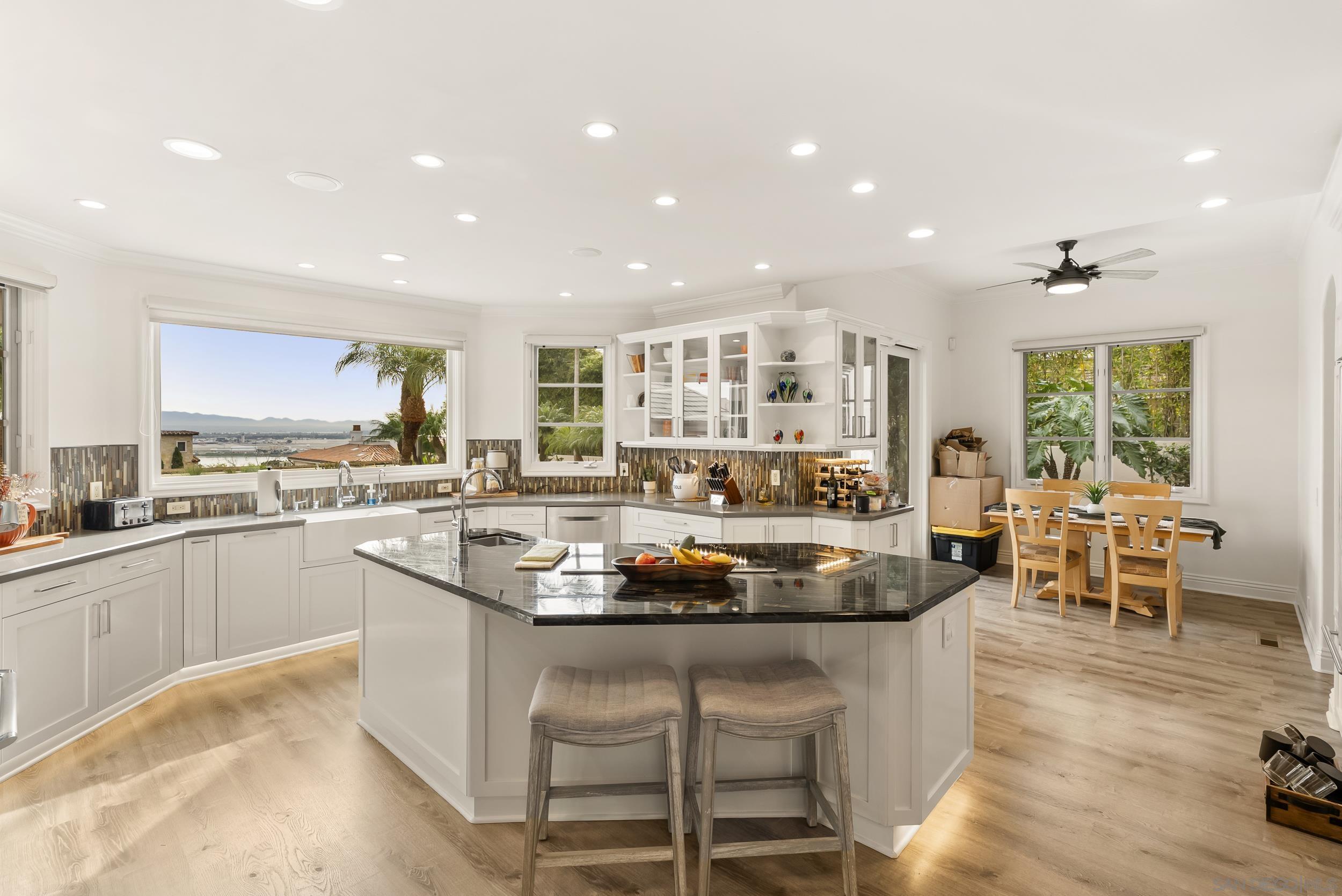 Detail Gallery Image 15 of 62 For 617  Gage Drive, San Diego,  CA 92106 - 6 Beds | 5/1 Baths