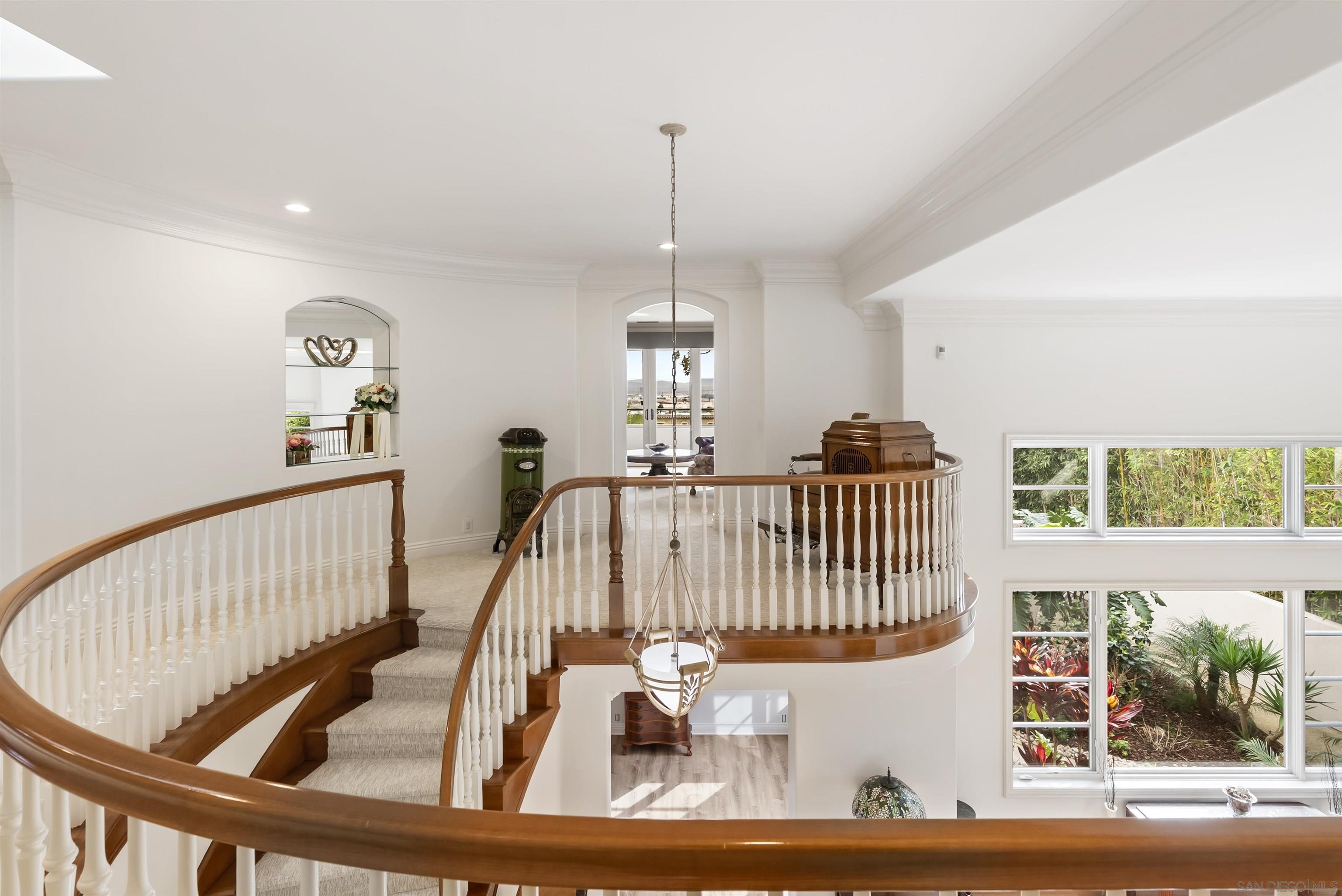 Detail Gallery Image 20 of 62 For 617  Gage Drive, San Diego,  CA 92106 - 6 Beds | 5/1 Baths