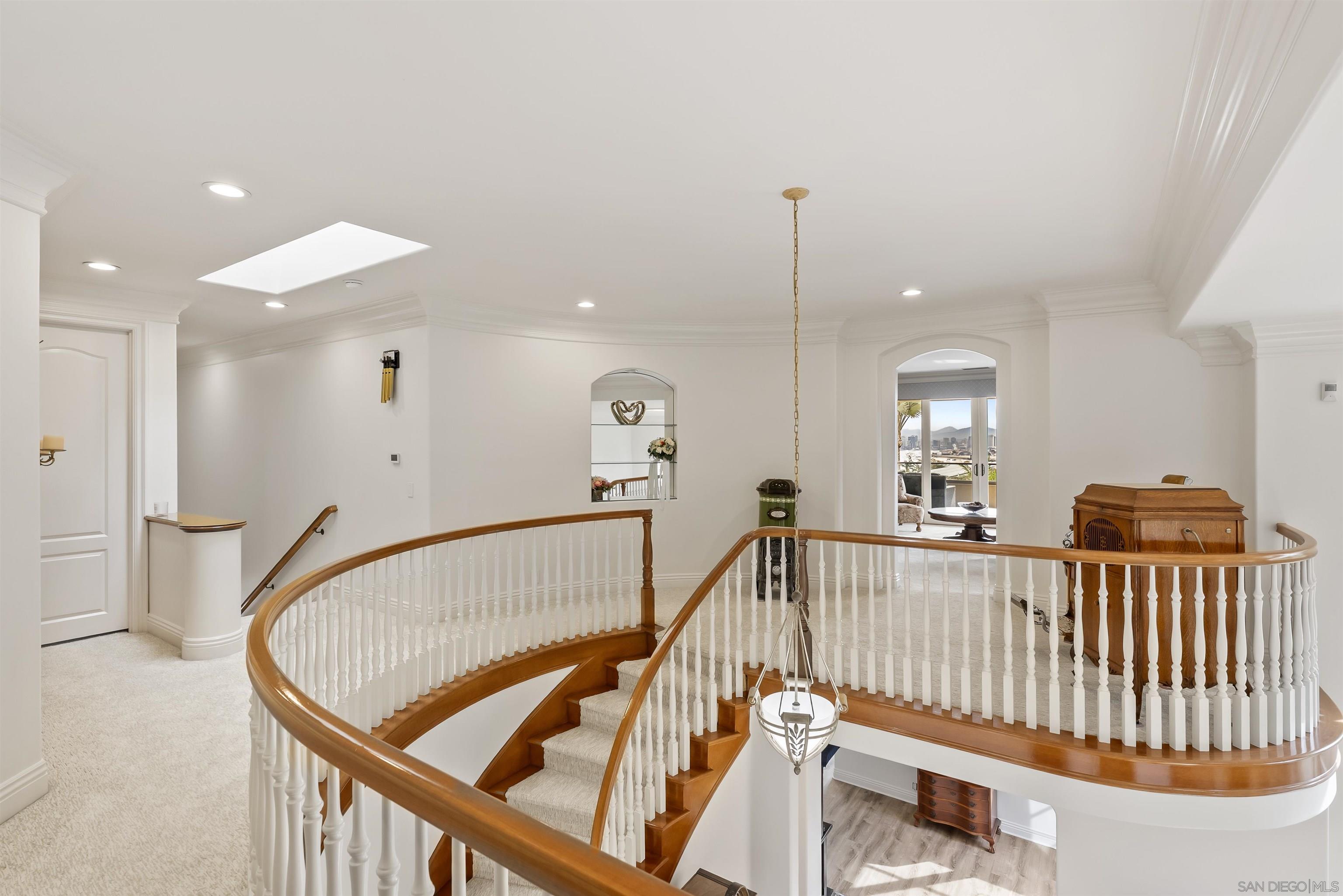 Detail Gallery Image 21 of 62 For 617  Gage Drive, San Diego,  CA 92106 - 6 Beds | 5/1 Baths