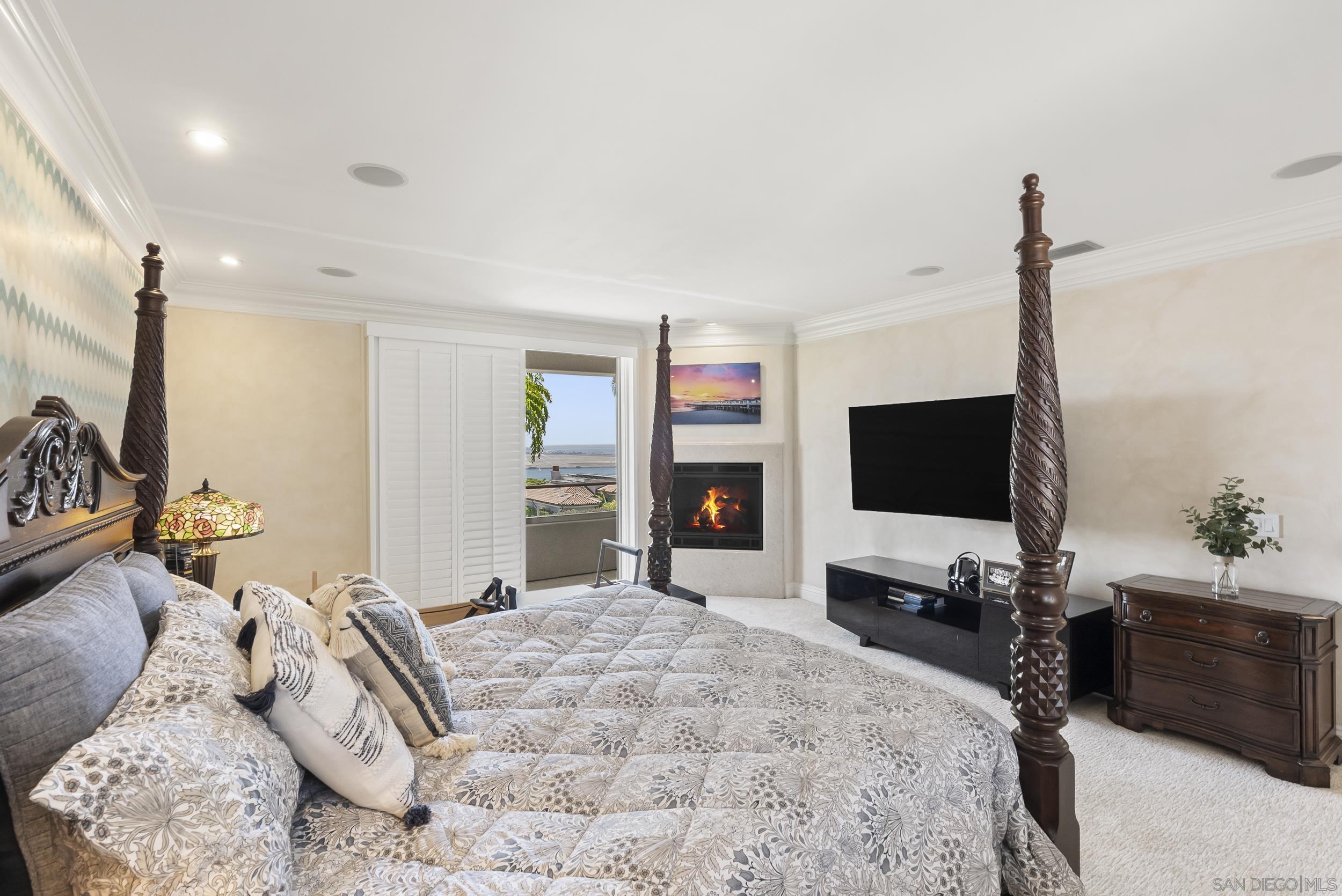 Detail Gallery Image 30 of 62 For 617  Gage Drive, San Diego,  CA 92106 - 6 Beds | 5/1 Baths