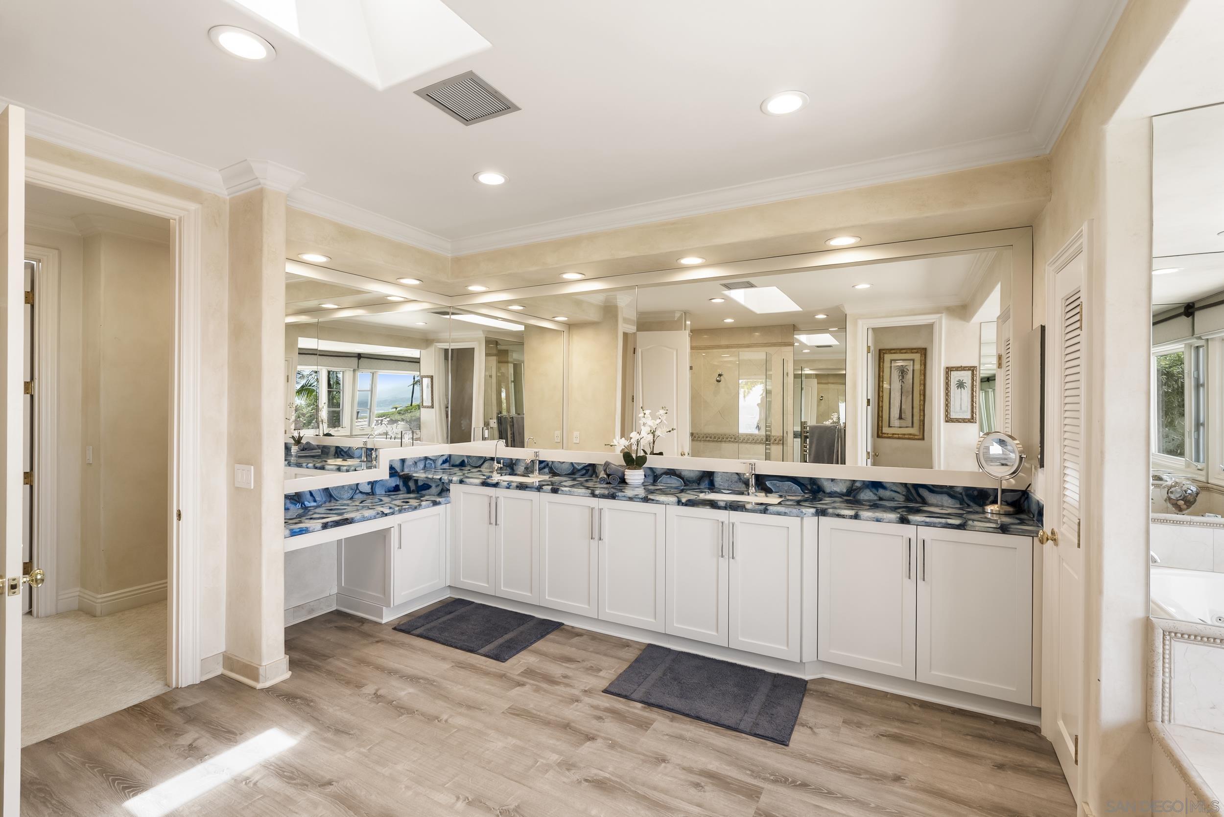 Detail Gallery Image 31 of 62 For 617  Gage Drive, San Diego,  CA 92106 - 6 Beds | 5/1 Baths