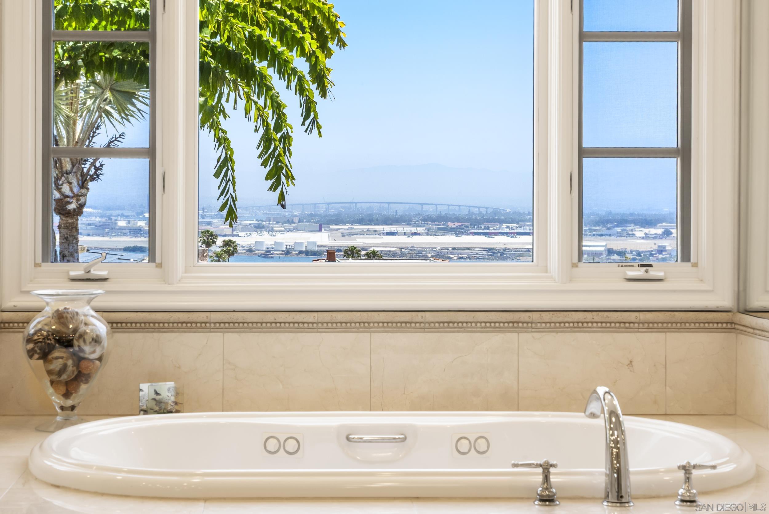 Detail Gallery Image 33 of 62 For 617  Gage Drive, San Diego,  CA 92106 - 6 Beds | 5/1 Baths