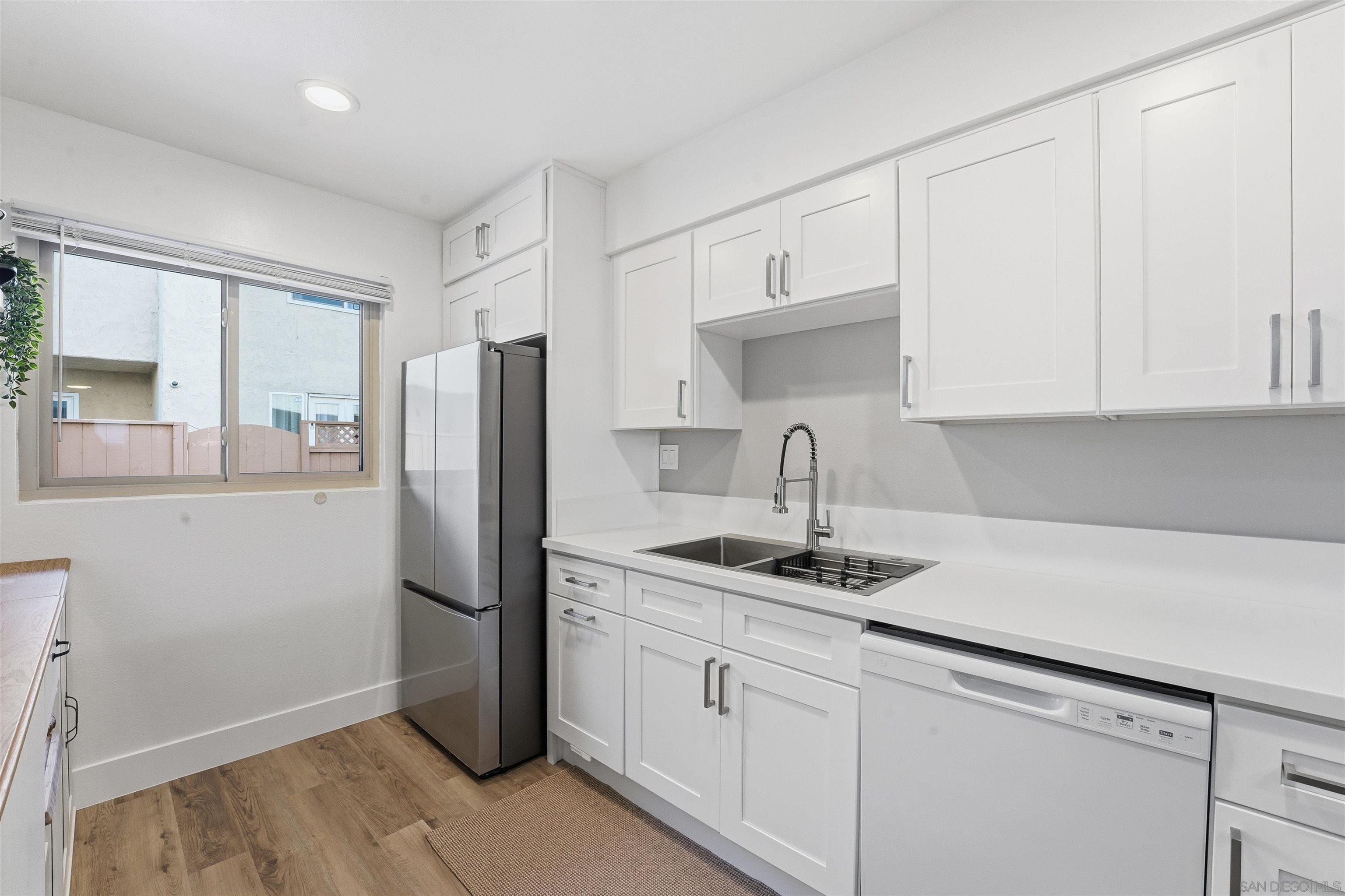 Detail Gallery Image 13 of 36 For 6795  Alvarado Rd  #3,  San Diego,  CA 92120 - 3 Beds | 2/1 Baths