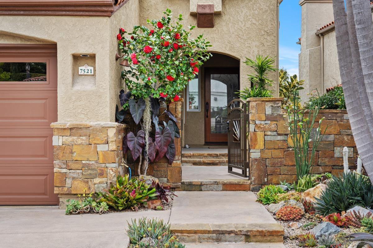 Detail Gallery Image 4 of 41 For 7521  Navigator Circle, Carlsbad,  CA 92011 - 4 Beds | 3 Baths