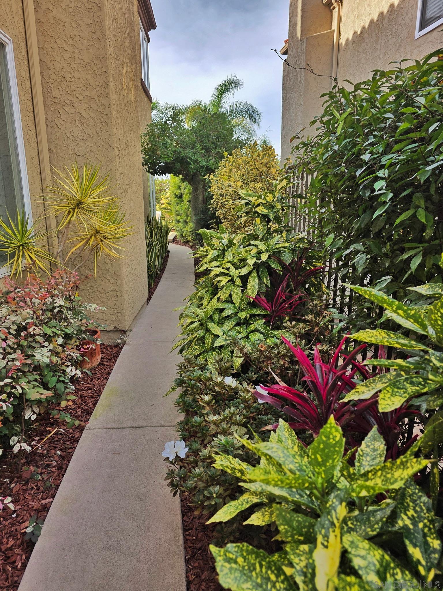 Detail Gallery Image 7 of 41 For 7521  Navigator Circle, Carlsbad,  CA 92011 - 4 Beds | 3 Baths