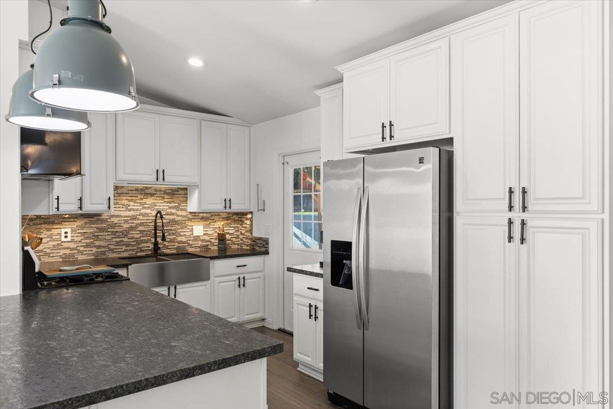 Detail Gallery Image 15 of 37 For 342  Billow Drive, San Diego,  CA 92114 - 4 Beds | 2 Baths