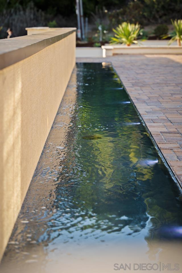 Detail Gallery Image 18 of 74 For 5758  Las Palomas, Rancho Santa Fe,  CA 92067 - 5 Beds | 5/2 Baths