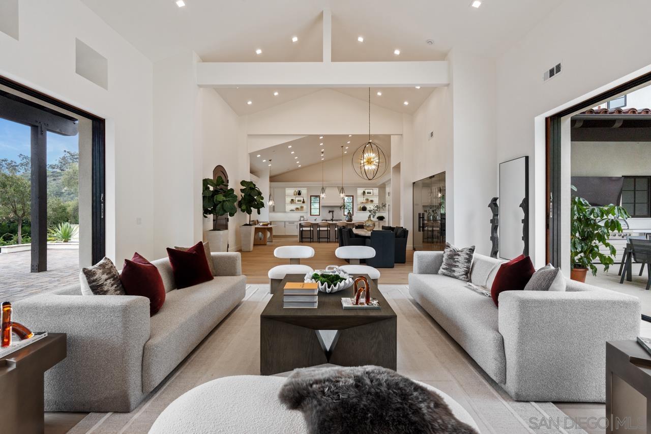 Detail Gallery Image 21 of 75 For 5758  Las Palomas, Rancho Santa Fe,  CA 92067 - 5 Beds | 5/2 Baths