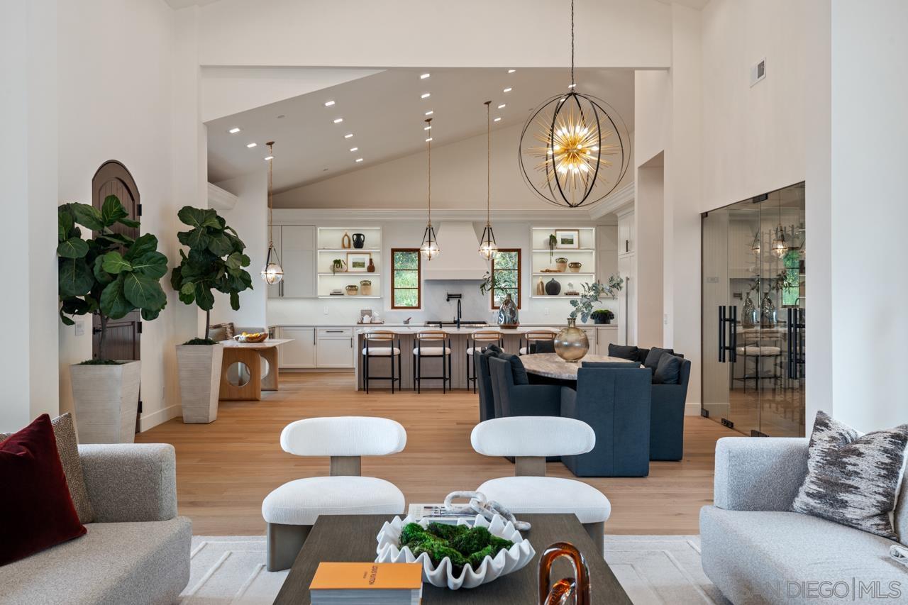 Detail Gallery Image 22 of 75 For 5758  Las Palomas, Rancho Santa Fe,  CA 92067 - 5 Beds | 5/2 Baths