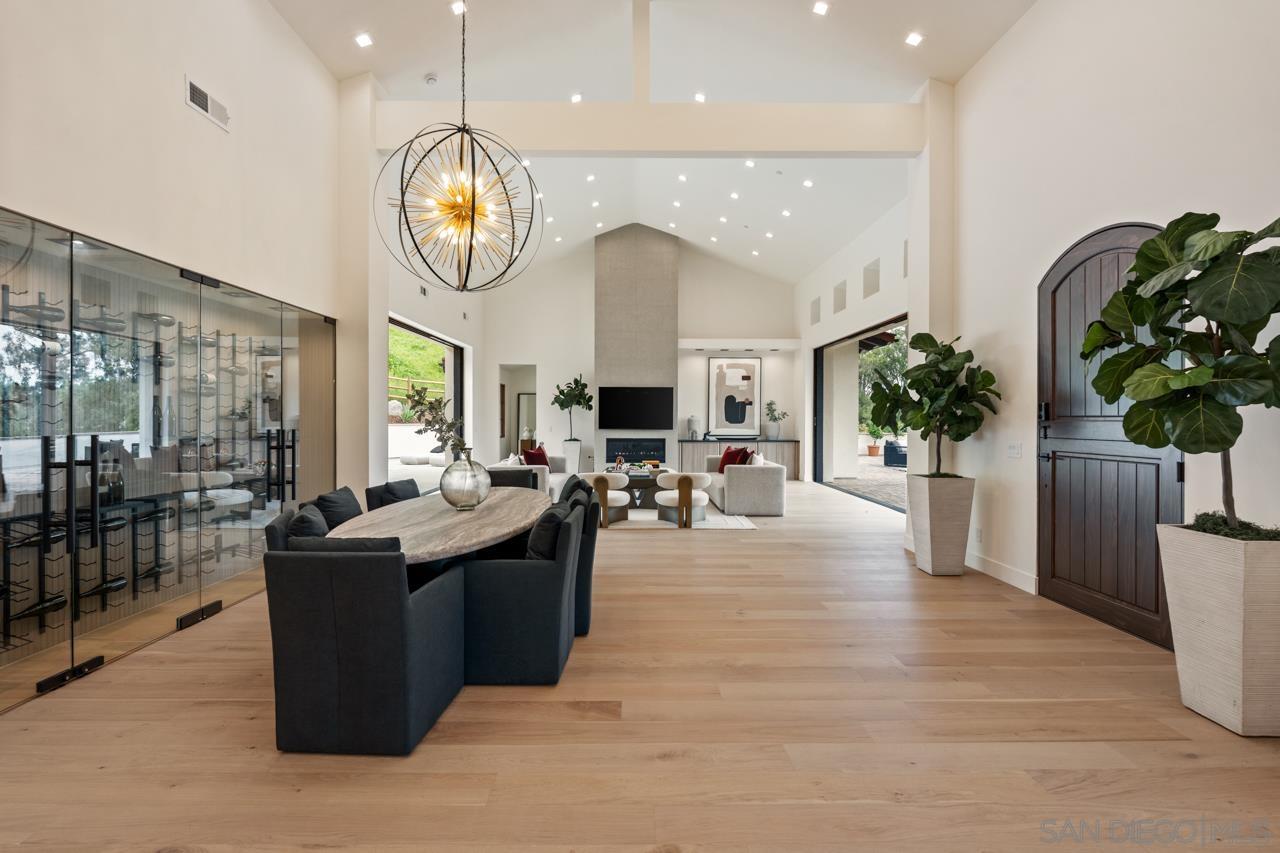 Detail Gallery Image 25 of 75 For 5758  Las Palomas, Rancho Santa Fe,  CA 92067 - 5 Beds | 5/2 Baths