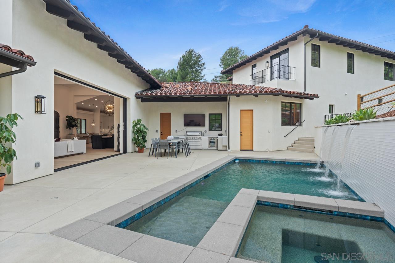 Detail Gallery Image 28 of 75 For 5758  Las Palomas, Rancho Santa Fe,  CA 92067 - 5 Beds | 5/2 Baths