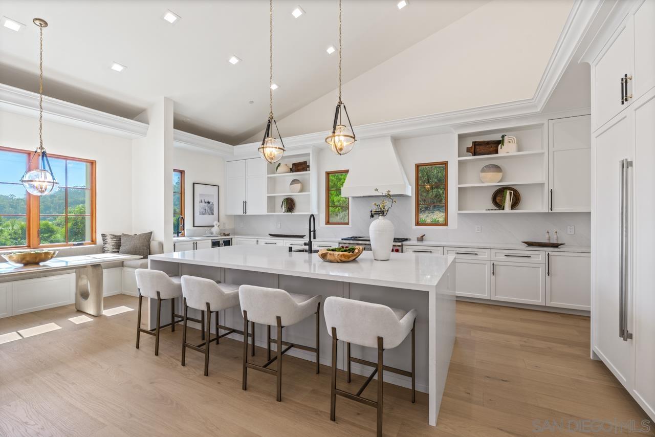 Detail Gallery Image 28 of 74 For 5758  Las Palomas, Rancho Santa Fe,  CA 92067 - 5 Beds | 5/2 Baths