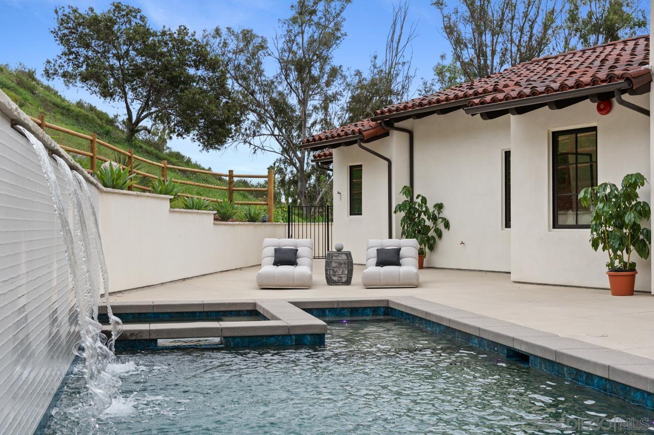 Detail Gallery Image 31 of 75 For 5758  Las Palomas, Rancho Santa Fe,  CA 92067 - 5 Beds | 5/2 Baths