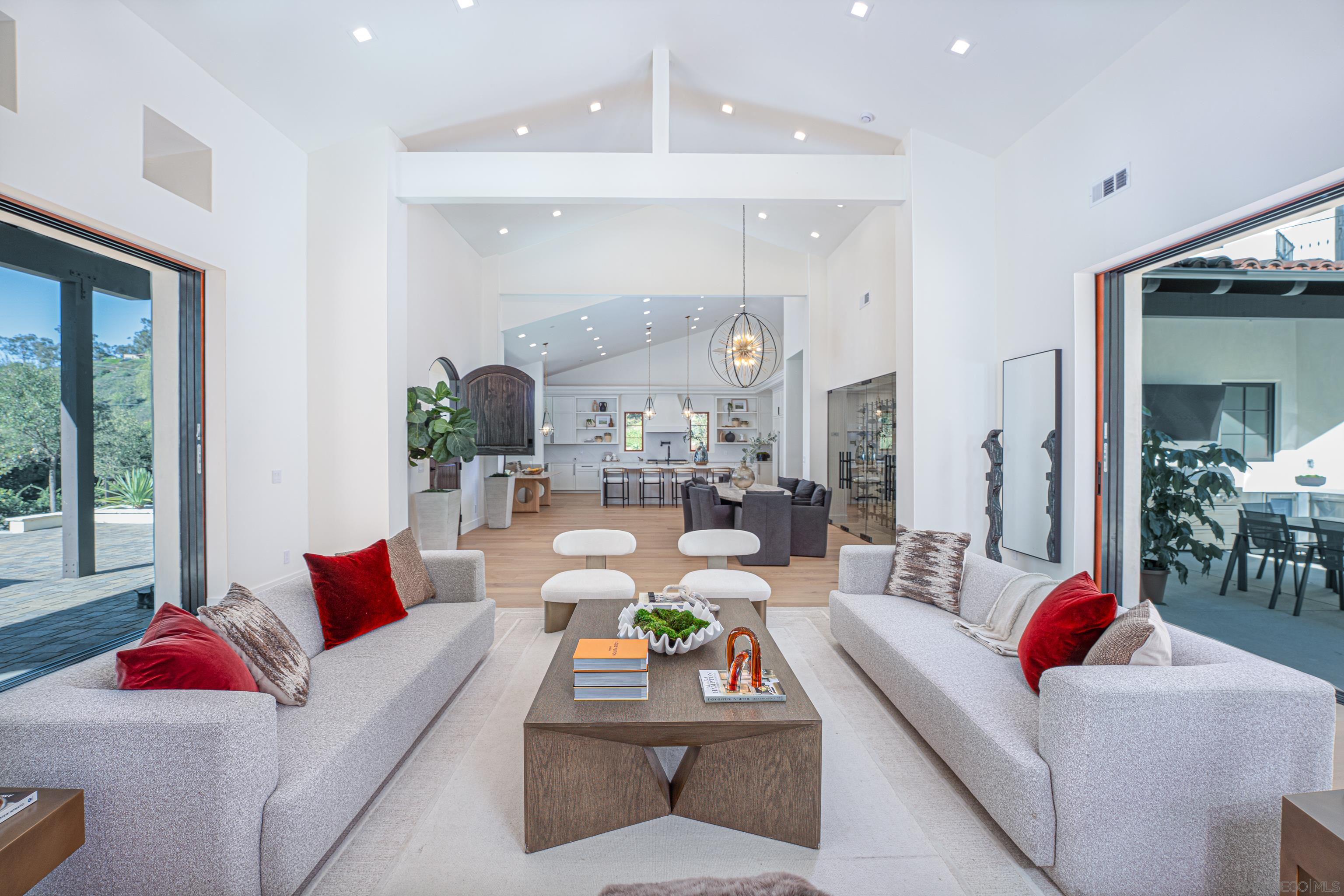 Detail Gallery Image 39 of 73 For 5758  Las Palomas, Rancho Santa Fe,  CA 92067 - 5 Beds | 5/2 Baths