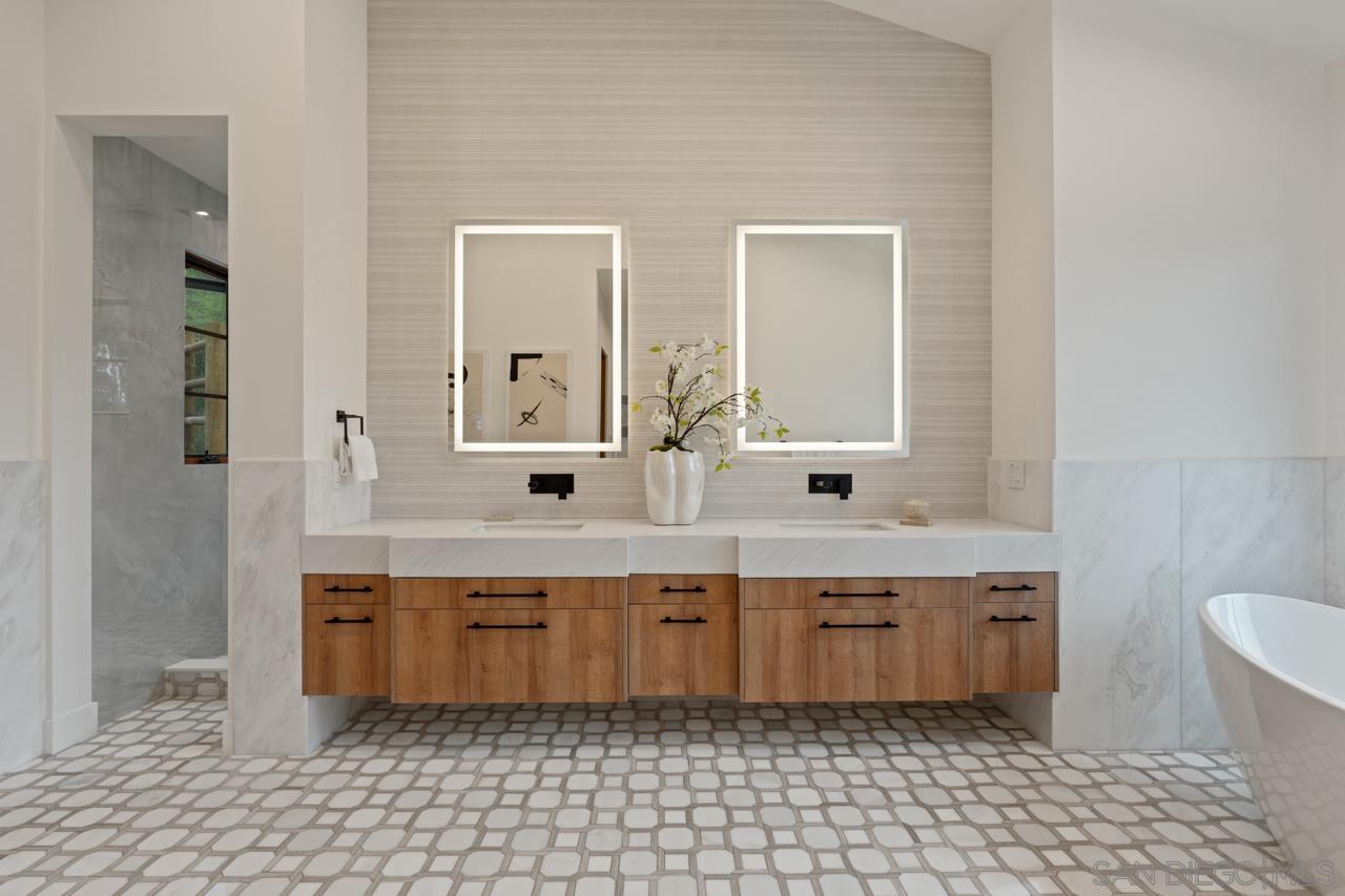 Detail Gallery Image 44 of 75 For 5758  Las Palomas, Rancho Santa Fe,  CA 92067 - 5 Beds | 5/2 Baths