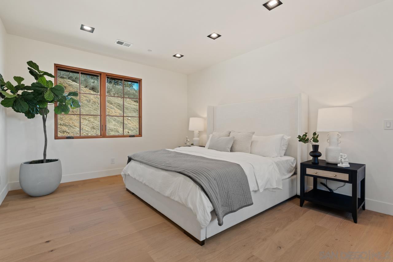 Detail Gallery Image 49 of 75 For 5758  Las Palomas, Rancho Santa Fe,  CA 92067 - 5 Beds | 5/2 Baths