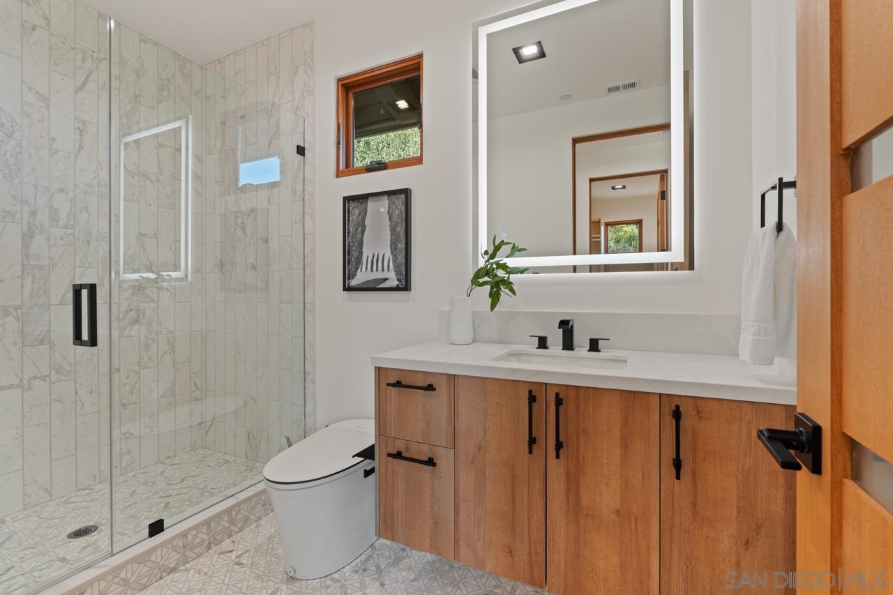 Detail Gallery Image 50 of 73 For 5758  Las Palomas, Rancho Santa Fe,  CA 92067 - 5 Beds | 5/2 Baths