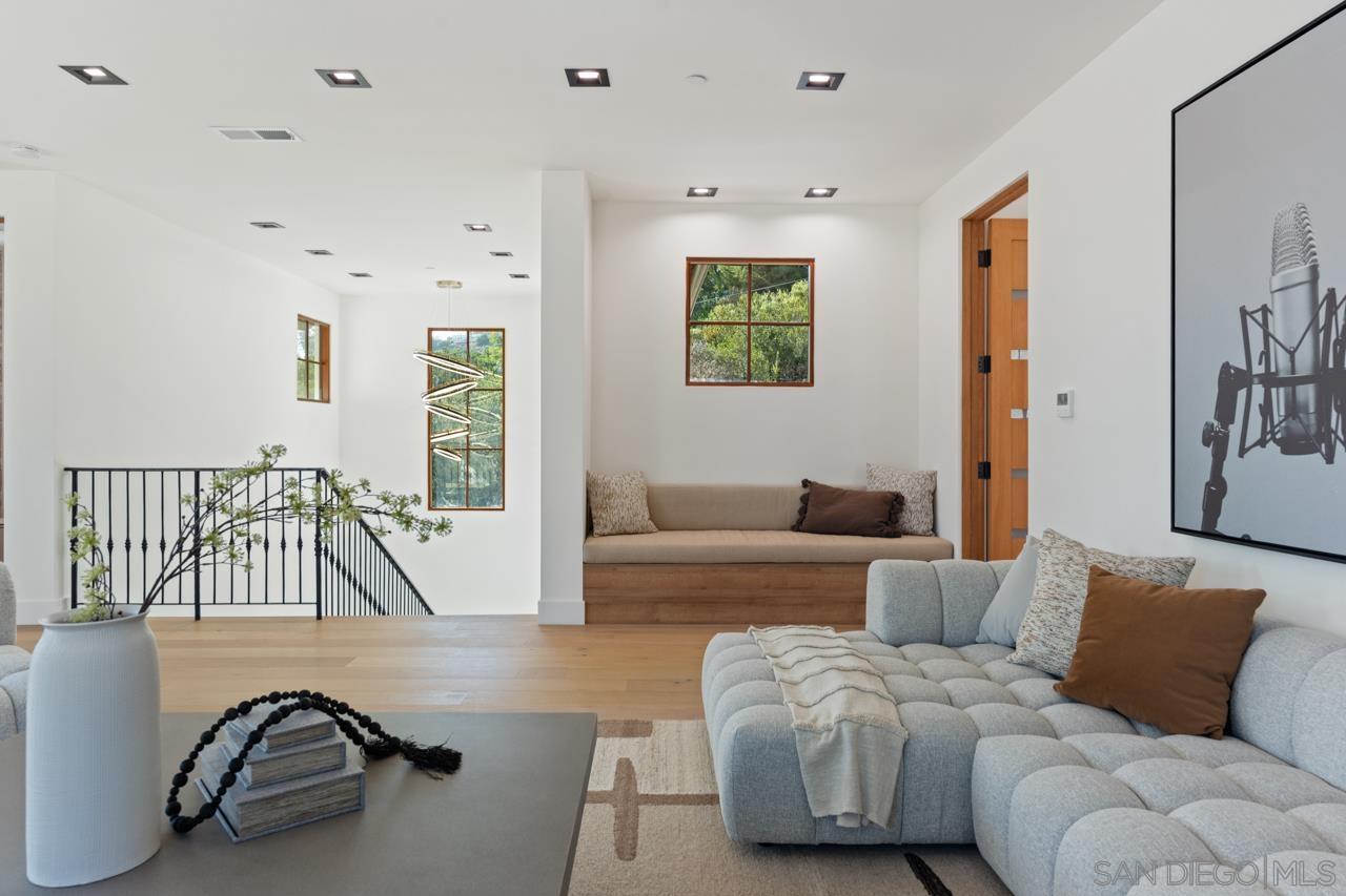 Detail Gallery Image 56 of 73 For 5758  Las Palomas, Rancho Santa Fe,  CA 92067 - 5 Beds | 5/2 Baths