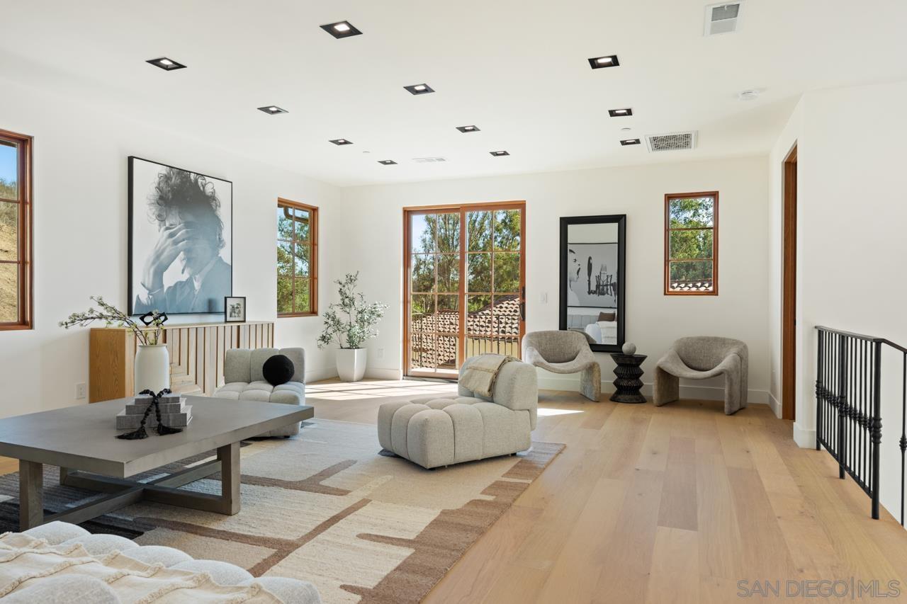 Detail Gallery Image 56 of 74 For 5758  Las Palomas, Rancho Santa Fe,  CA 92067 - 5 Beds | 5/2 Baths