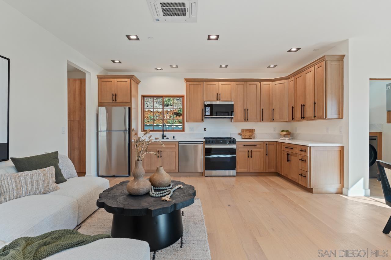 Detail Gallery Image 65 of 74 For 5758  Las Palomas, Rancho Santa Fe,  CA 92067 - 5 Beds | 5/2 Baths