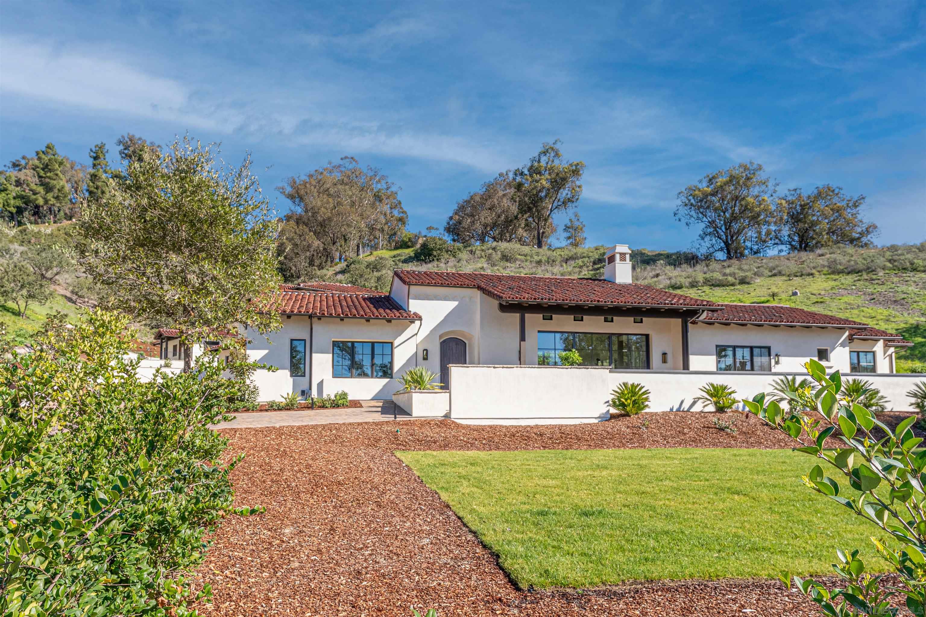 Detail Gallery Image 8 of 74 For 5758  Las Palomas, Rancho Santa Fe,  CA 92067 - 5 Beds | 5/2 Baths