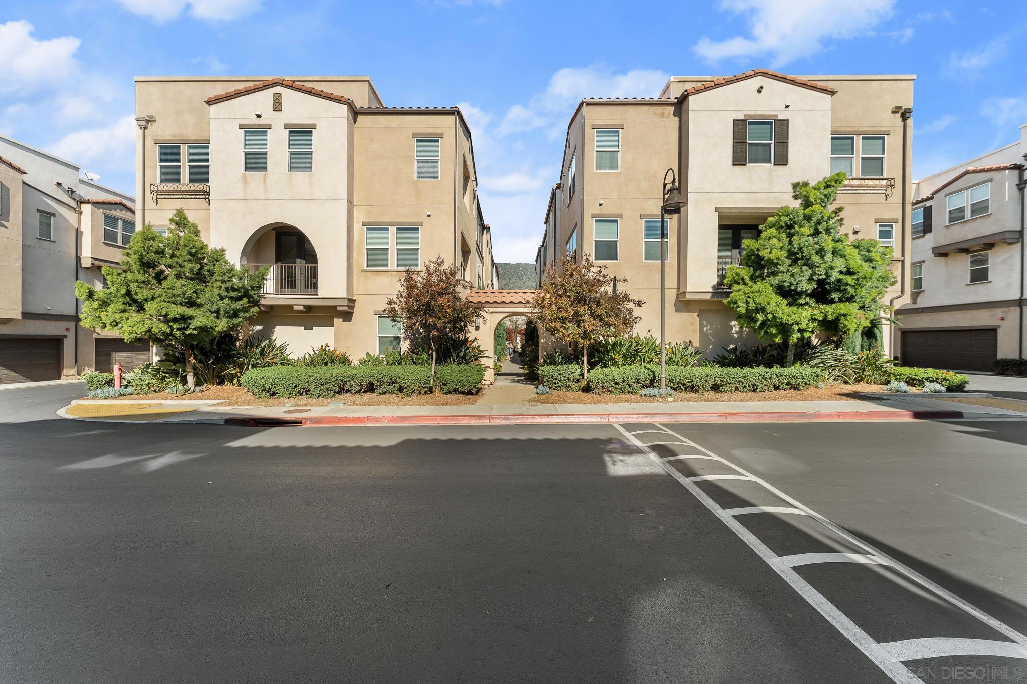 Detail Gallery Image 1 of 1 For 543 W Foothill Blvd  #120,  Glendora,  CA 91741 - 4 Beds | 2/1 Baths